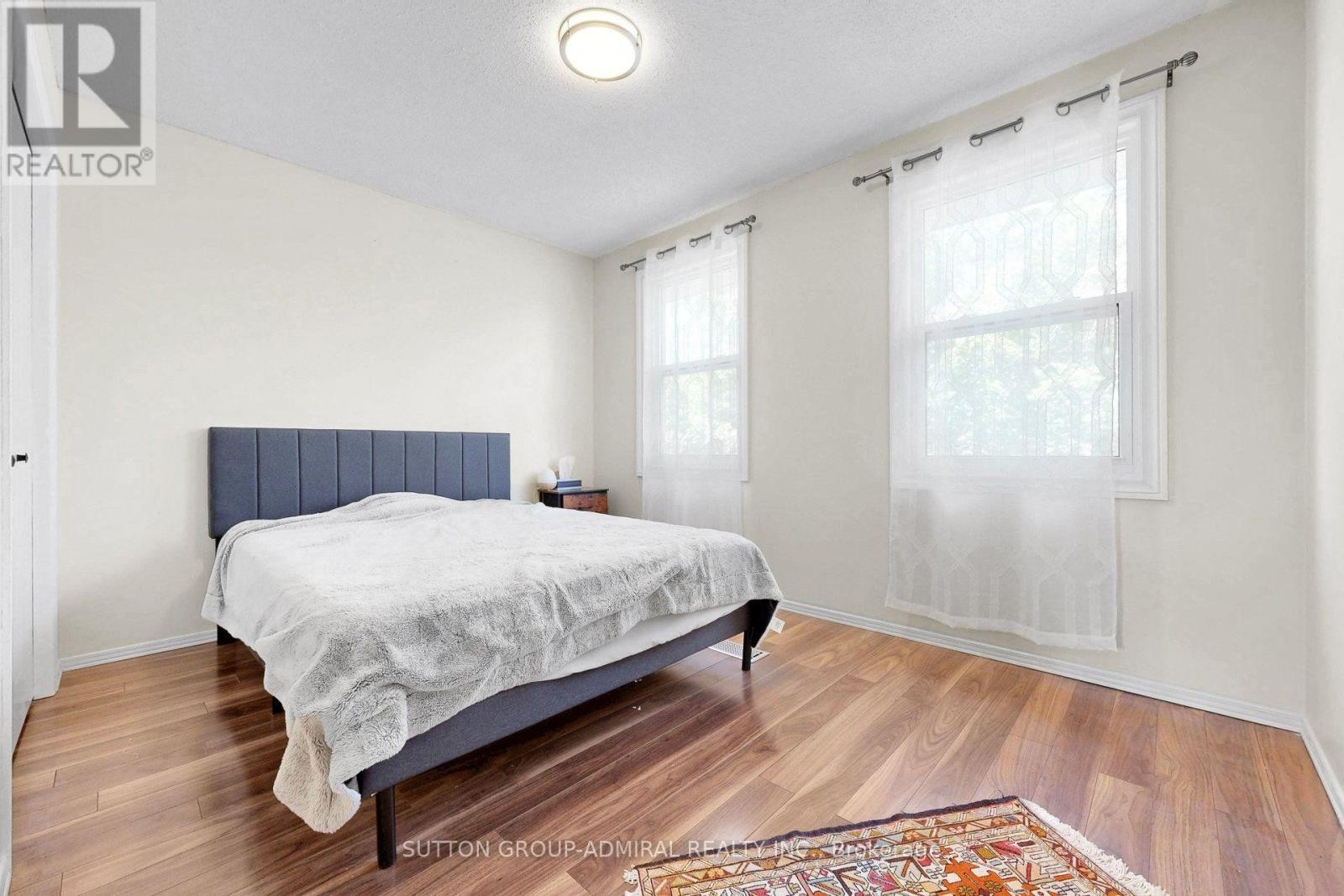 












879 PEGGOTY CIRCLE

,
Oshawa (Eastdale),




Ontario
L1K2G6

