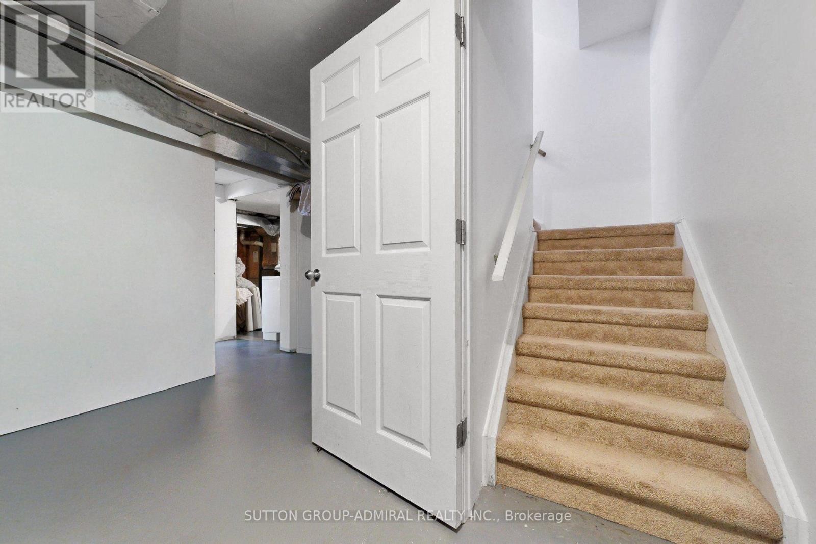 












879 PEGGOTY CIRCLE

,
Oshawa (Eastdale),




Ontario
L1K2G6

