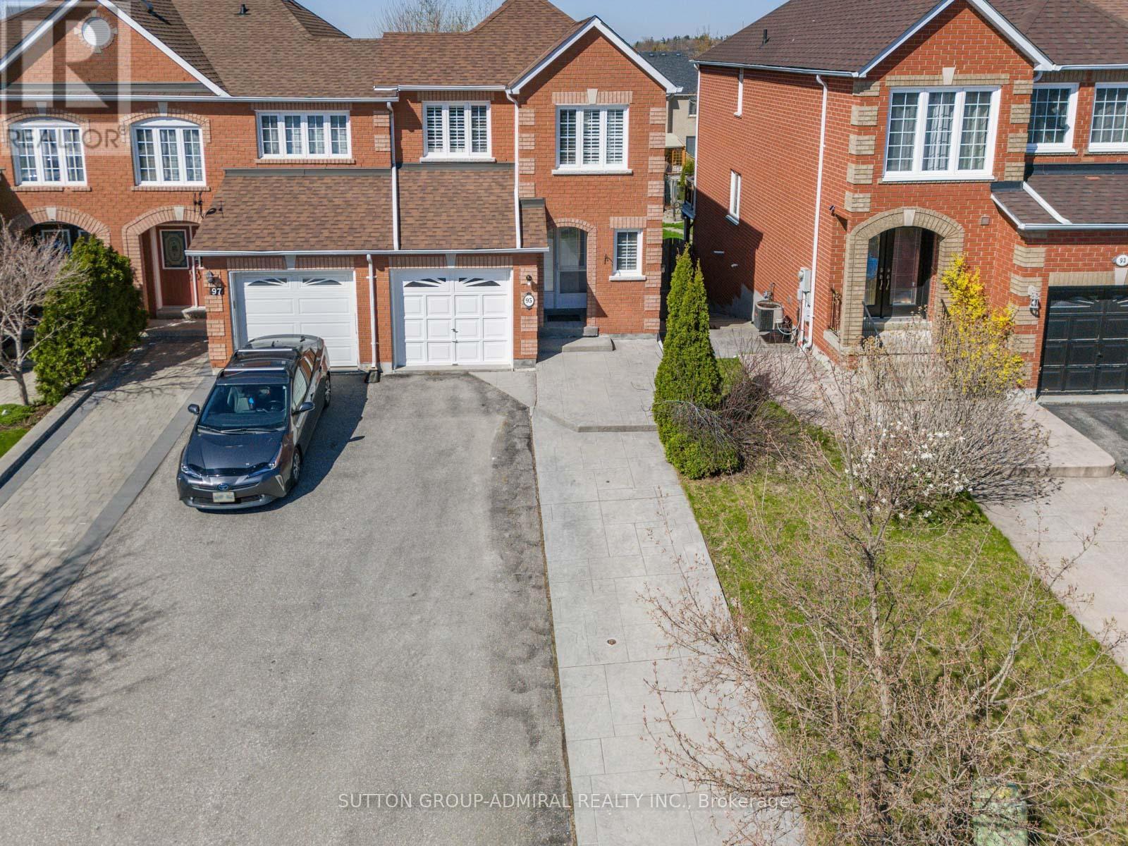 












95 GIANCOLA CRES

,
Vaughan,




Ontario
L6A2T5

