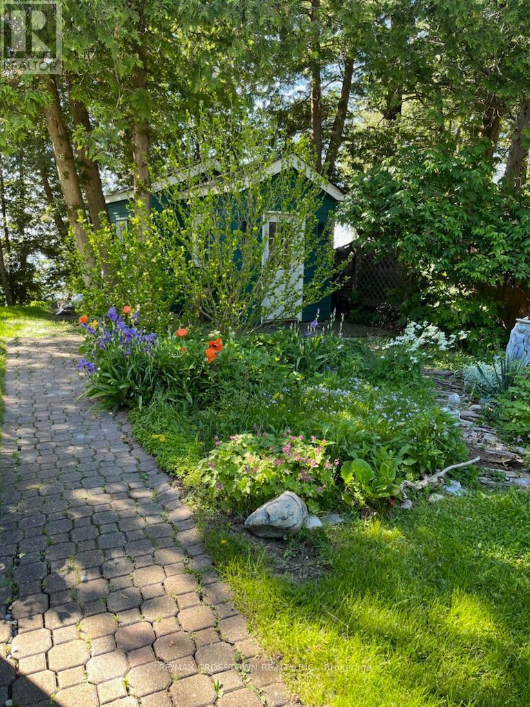 












24890 THORAH PARK BOULEVARD

,
Brock,




Ontario
L0K1A0

