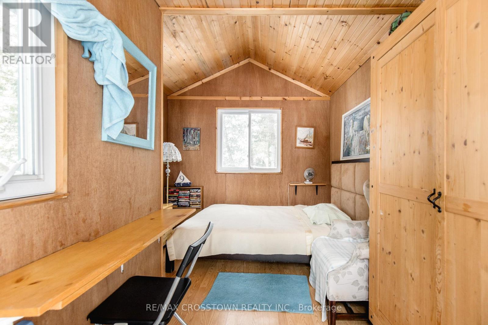 












24890 THORAH PARK BOULEVARD

,
Brock,




Ontario
L0K1A0

