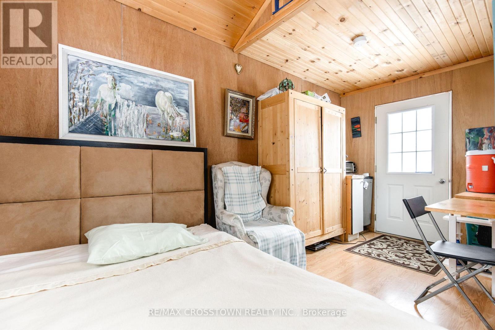












24890 THORAH PARK BOULEVARD

,
Brock,




Ontario
L0K1A0


