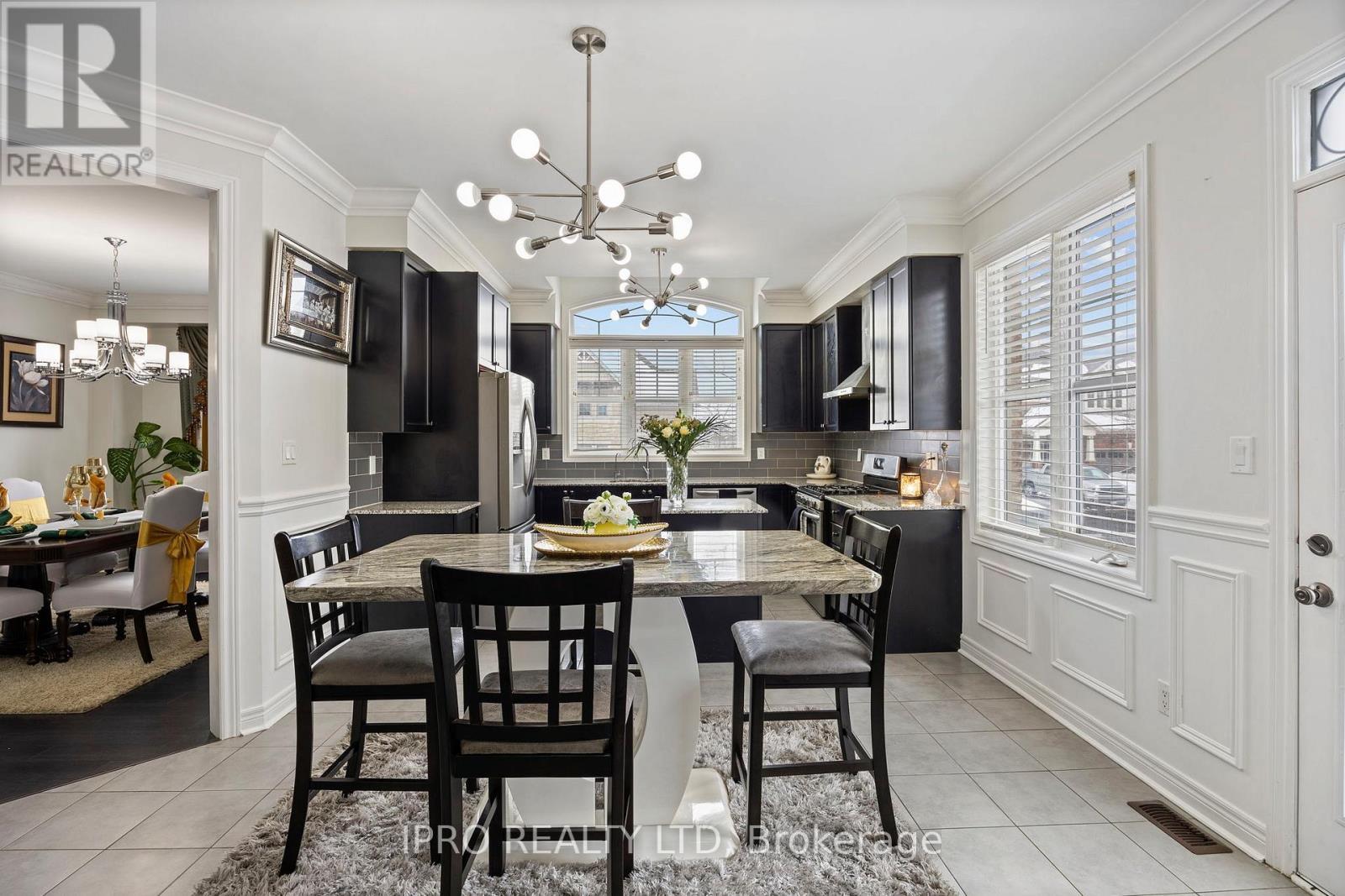 












24 MASON DRIVE

,
New Tecumseth,




Ontario
L9R0M5

