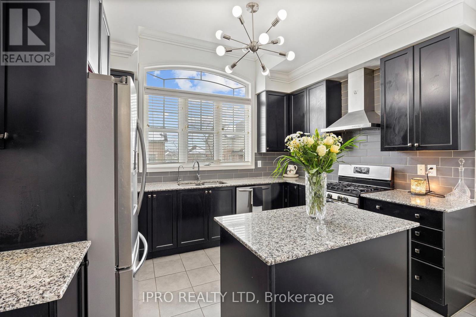 












24 MASON DRIVE

,
New Tecumseth,




Ontario
L9R0M5

