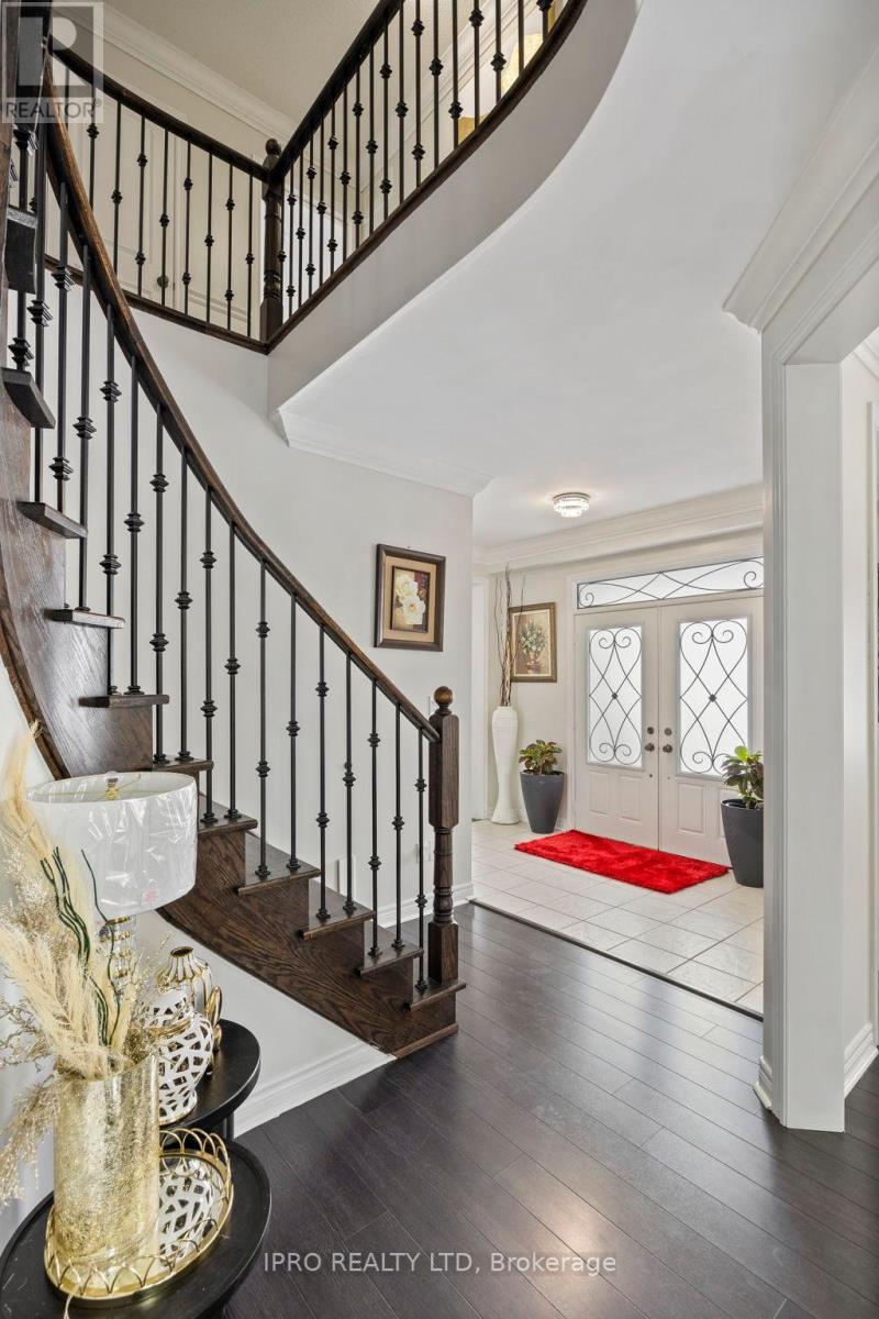












24 MASON DRIVE

,
New Tecumseth,




Ontario
L9R0M5

