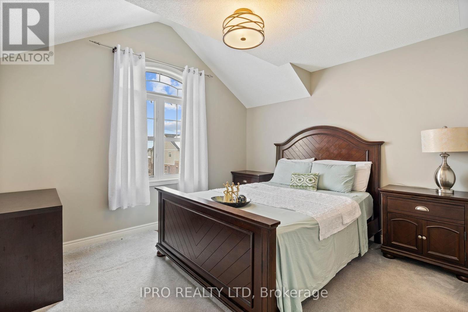 












24 MASON DRIVE

,
New Tecumseth,




Ontario
L9R0M5

