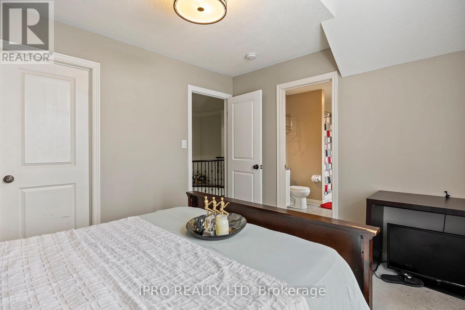 












24 MASON DRIVE

,
New Tecumseth,




Ontario
L9R0M5

