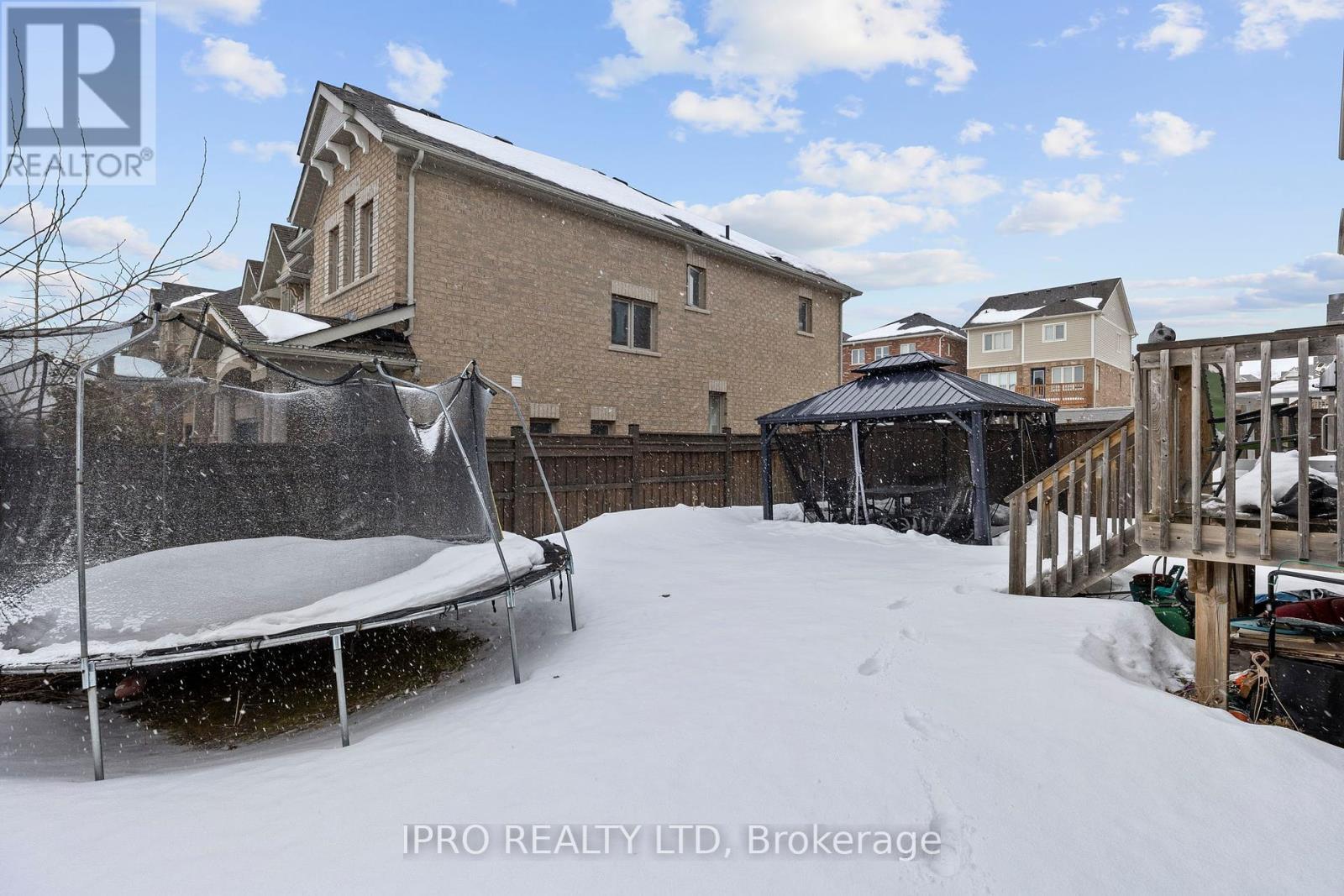 












24 MASON DRIVE

,
New Tecumseth,




Ontario
L9R0M5

