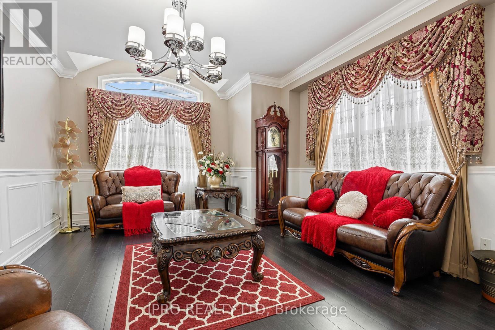 












24 MASON DRIVE

,
New Tecumseth,




Ontario
L9R0M5

