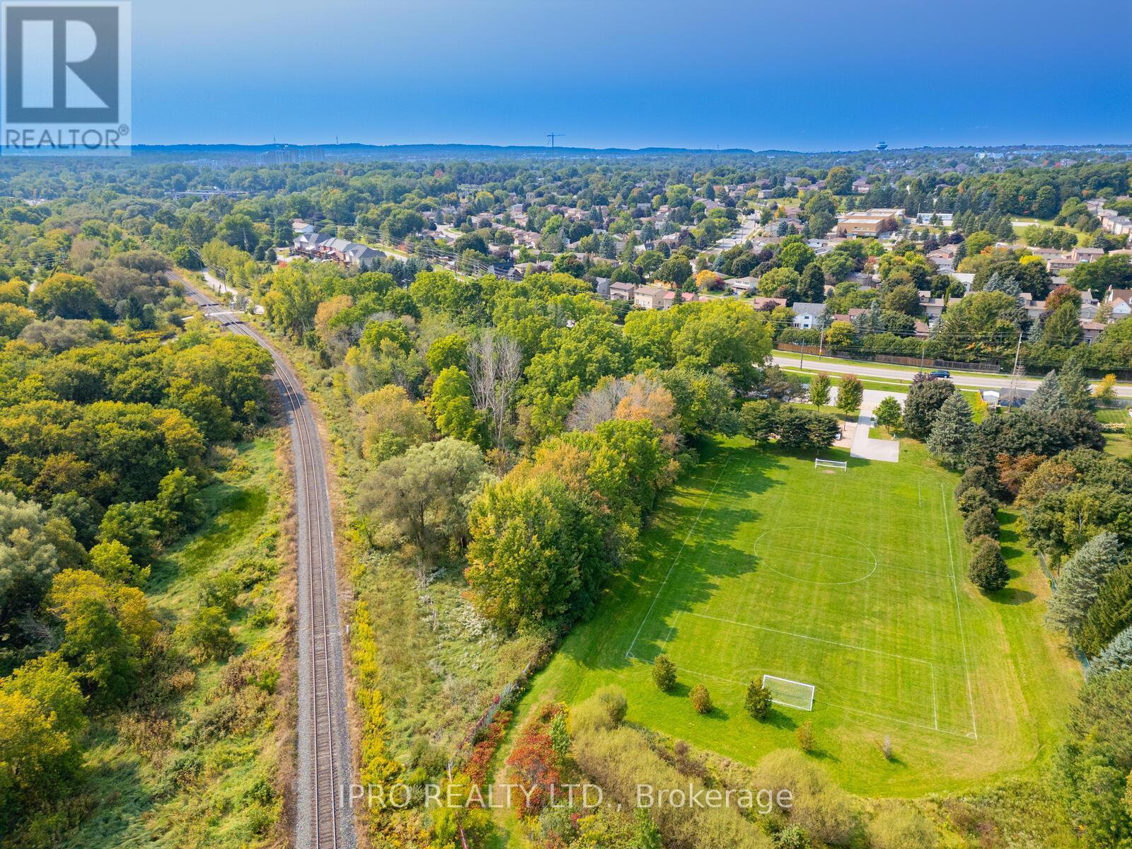 












315 MAIN STREET N

,
Newmarket (Bristol-London),




Ontario
L3Y9A9


