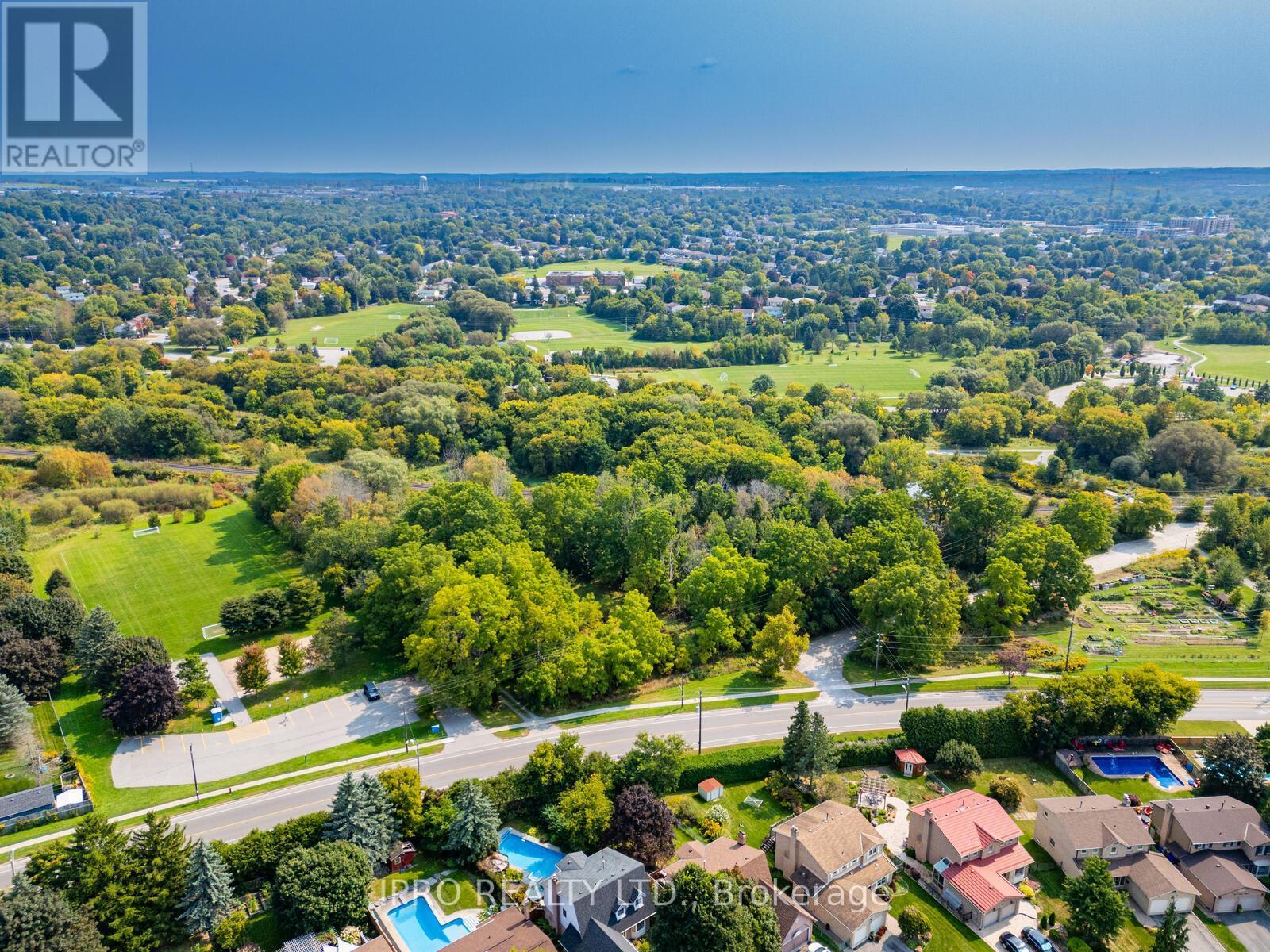 












315 MAIN STREET N

,
Newmarket (Bristol-London),




Ontario
L3Y9A9

