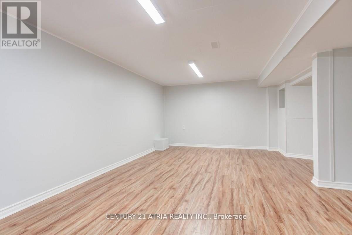 












BASEMENT - 325 NEAL DRIVE

,
Richmond Hill (Crosby),




Ontario
L4C3L3

