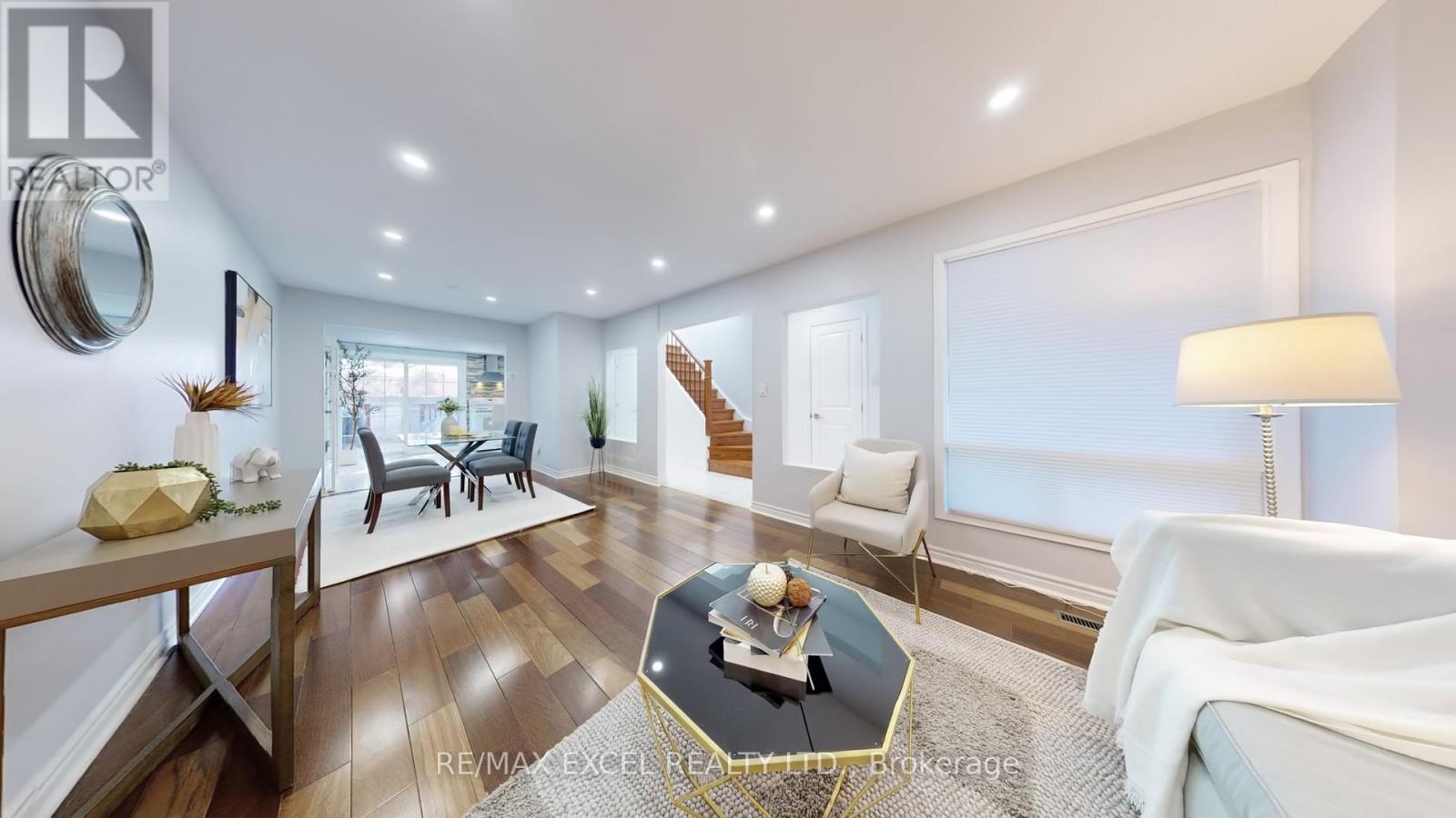 












73 MCCABE CRESCENT

,
Vaughan (Lakeview Estates),




Ontario
L4J2S6

