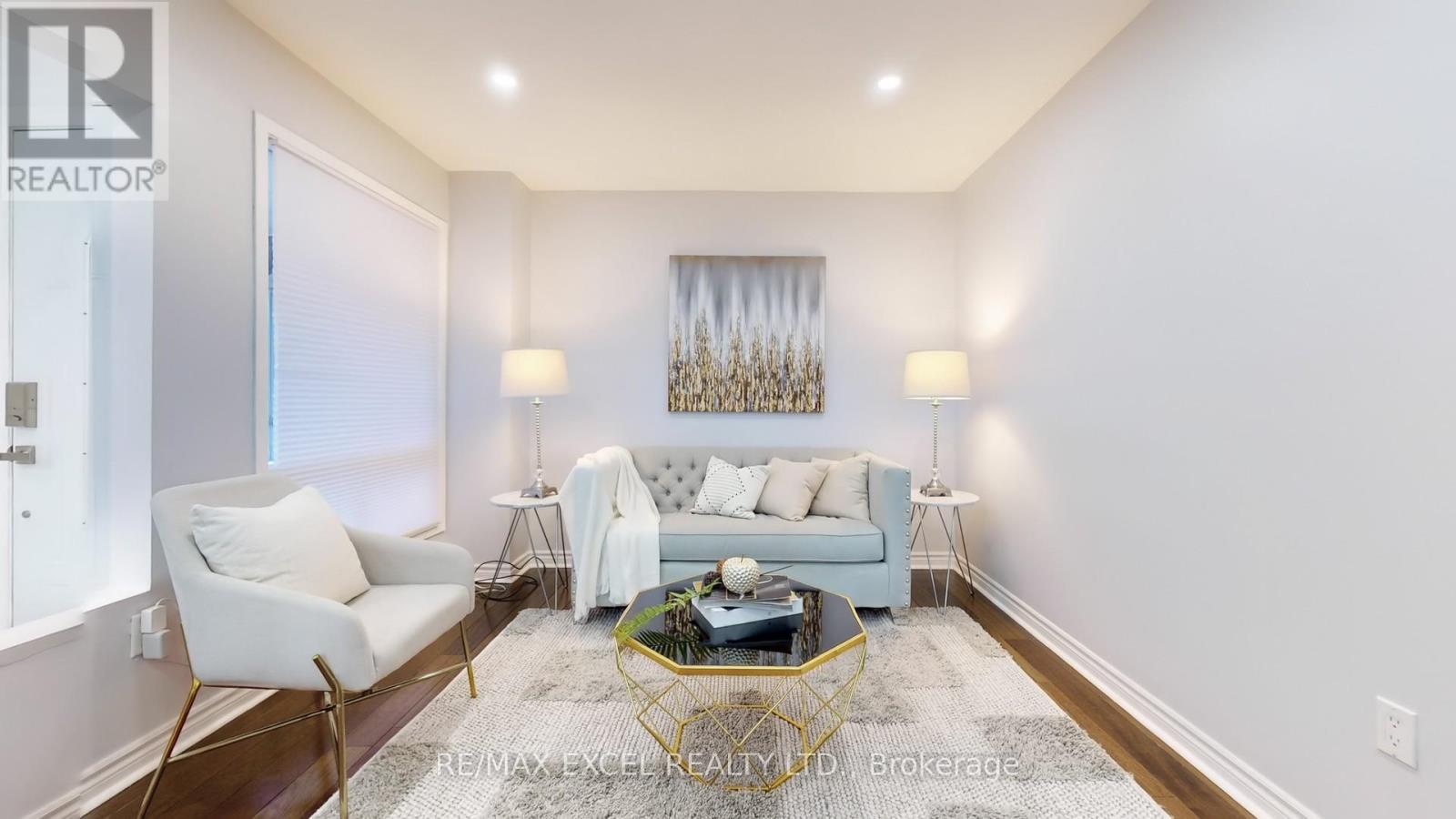 












73 MCCABE CRESCENT

,
Vaughan (Lakeview Estates),




Ontario
L4J2S6

