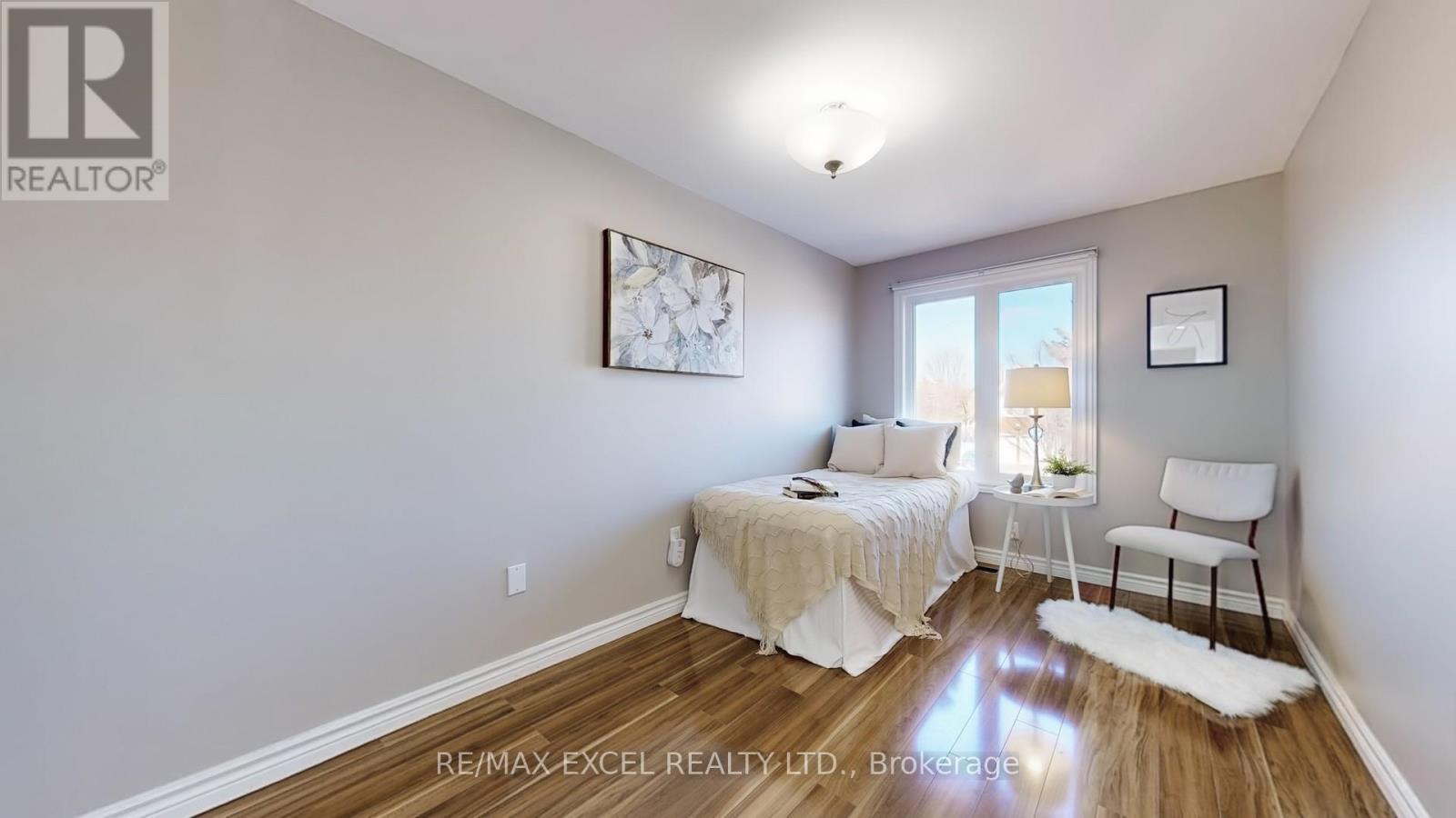 












73 MCCABE CRESCENT

,
Vaughan (Lakeview Estates),




Ontario
L4J2S6

