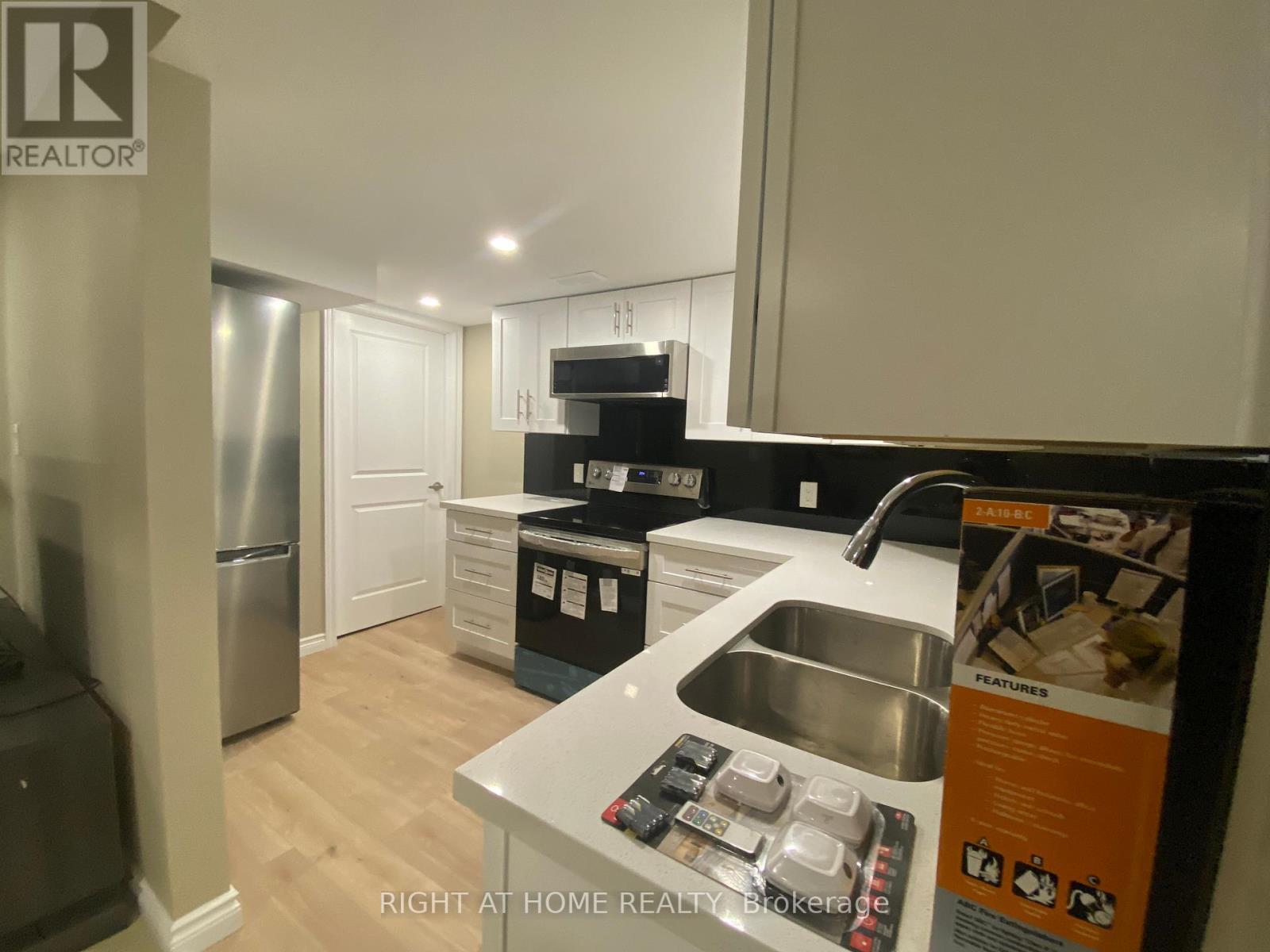 












BSMT - 22 THATCHER CRESCENT

,
East Gwillimbury,




Ontario
L9N0B8

