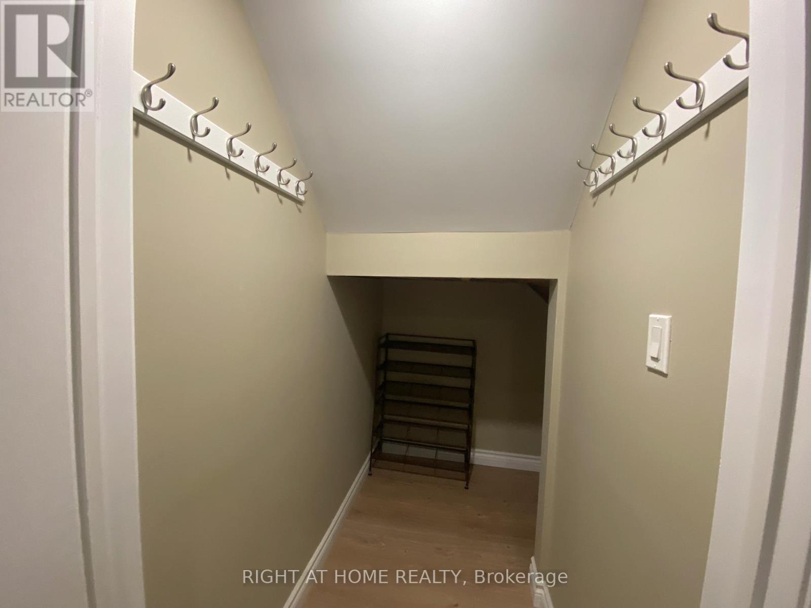 












BSMT - 22 THATCHER CRESCENT

,
East Gwillimbury,




Ontario
L9N0B8

