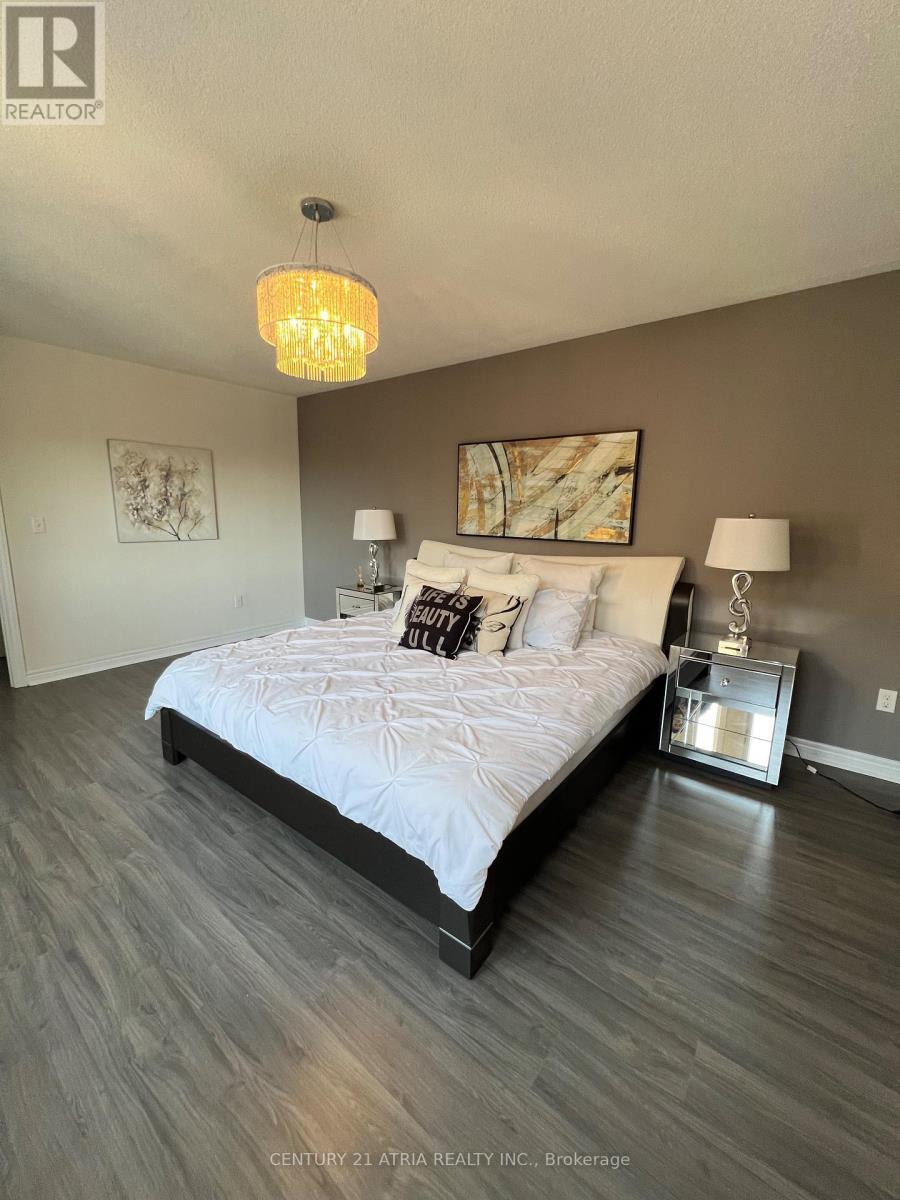 












102 PEARL LAKE ROAD

,
Markham (Cornell),




Ontario
L6B1A8

