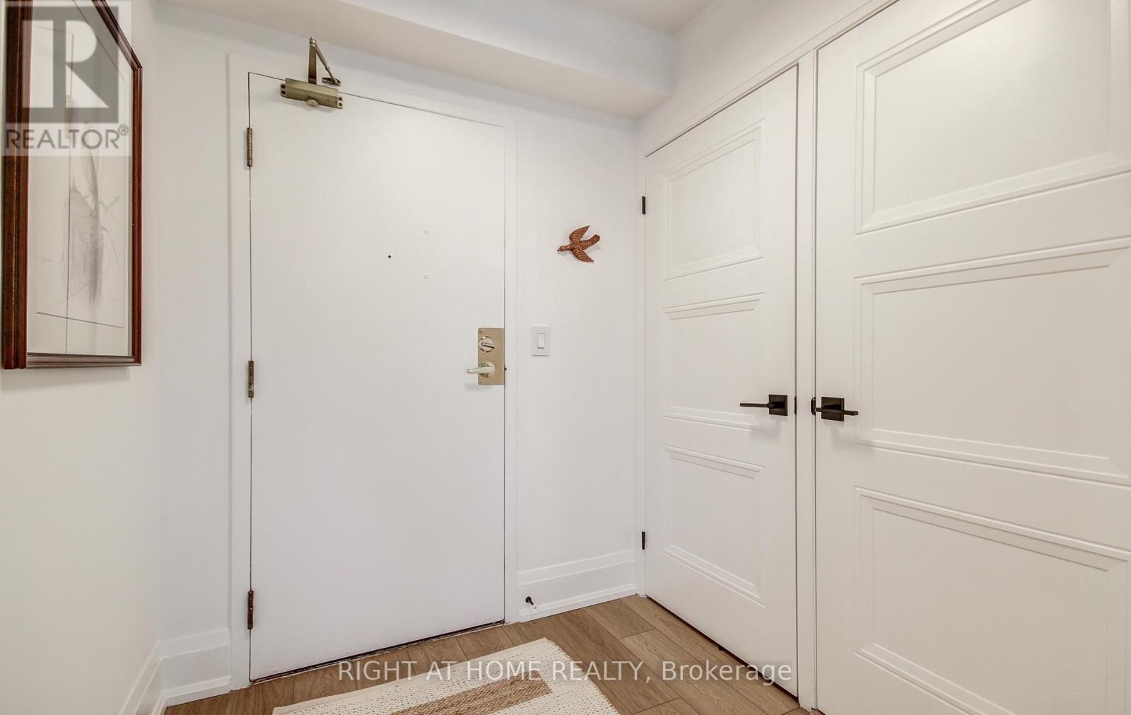 












507 - 33 WELDRICK ROAD E

,
Richmond Hill (Observatory),




Ontario
L4C8W4

