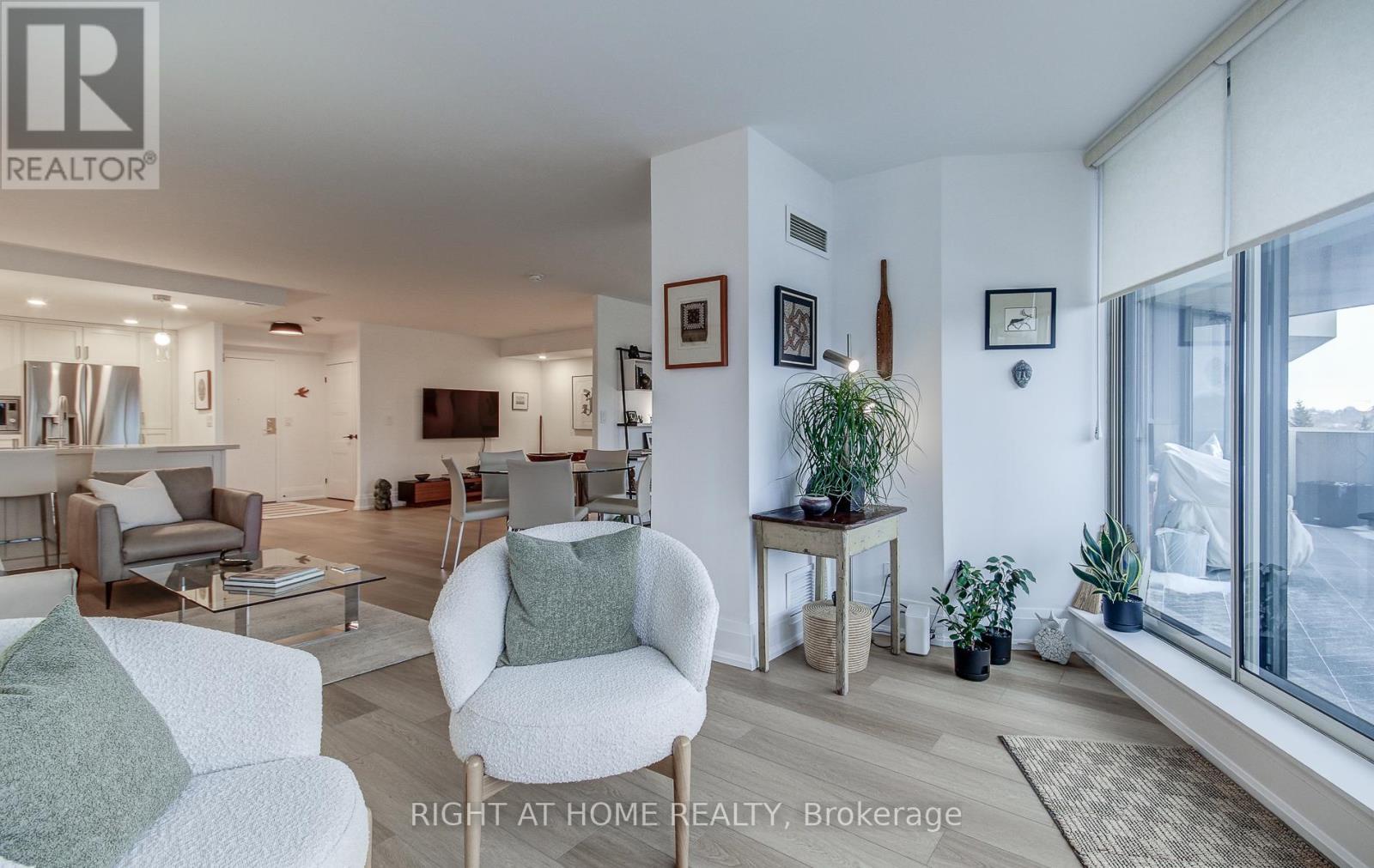 












507 - 33 WELDRICK ROAD E

,
Richmond Hill (Observatory),




Ontario
L4C8W4

