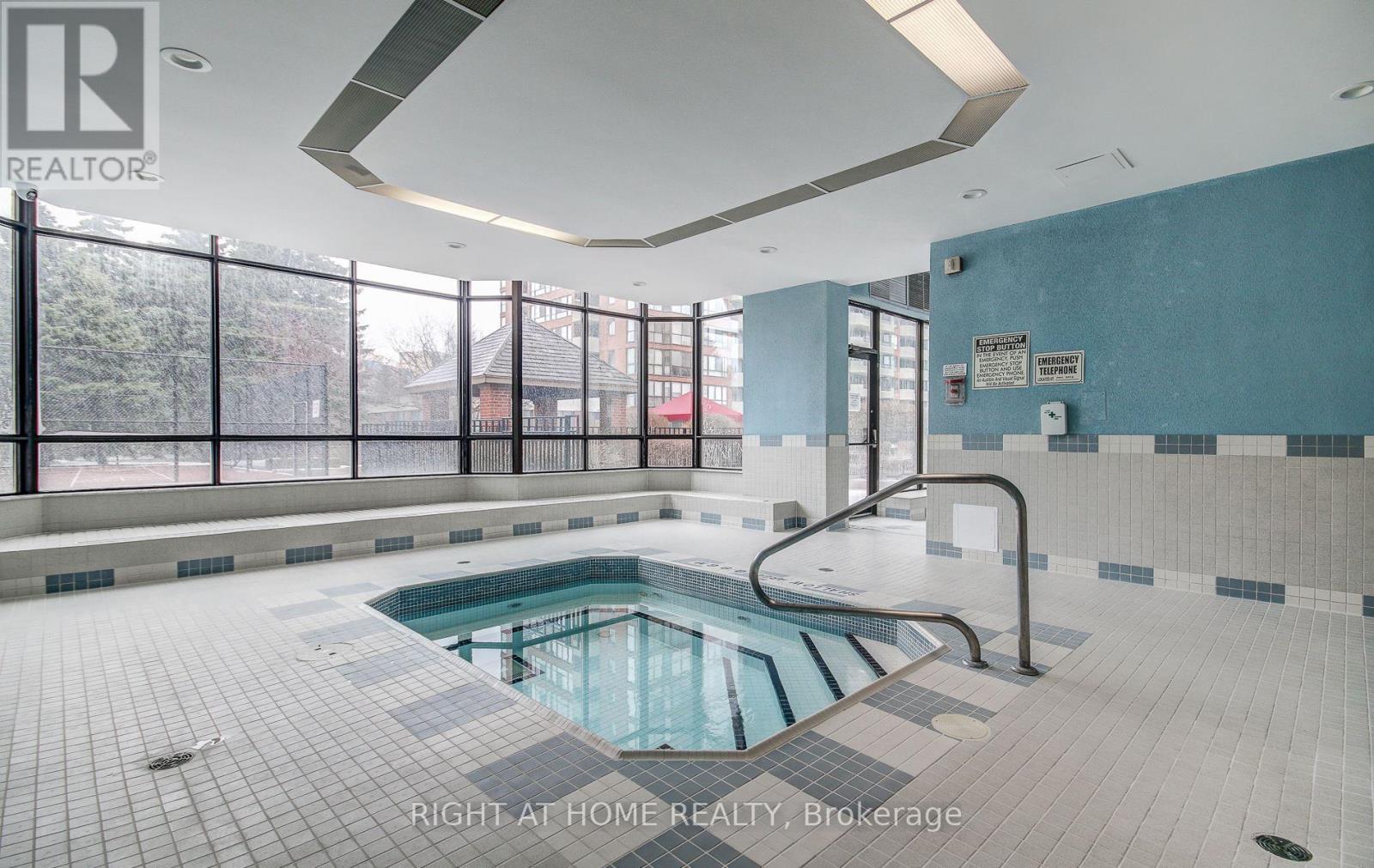 












507 - 33 WELDRICK ROAD E

,
Richmond Hill (Observatory),




Ontario
L4C8W4

