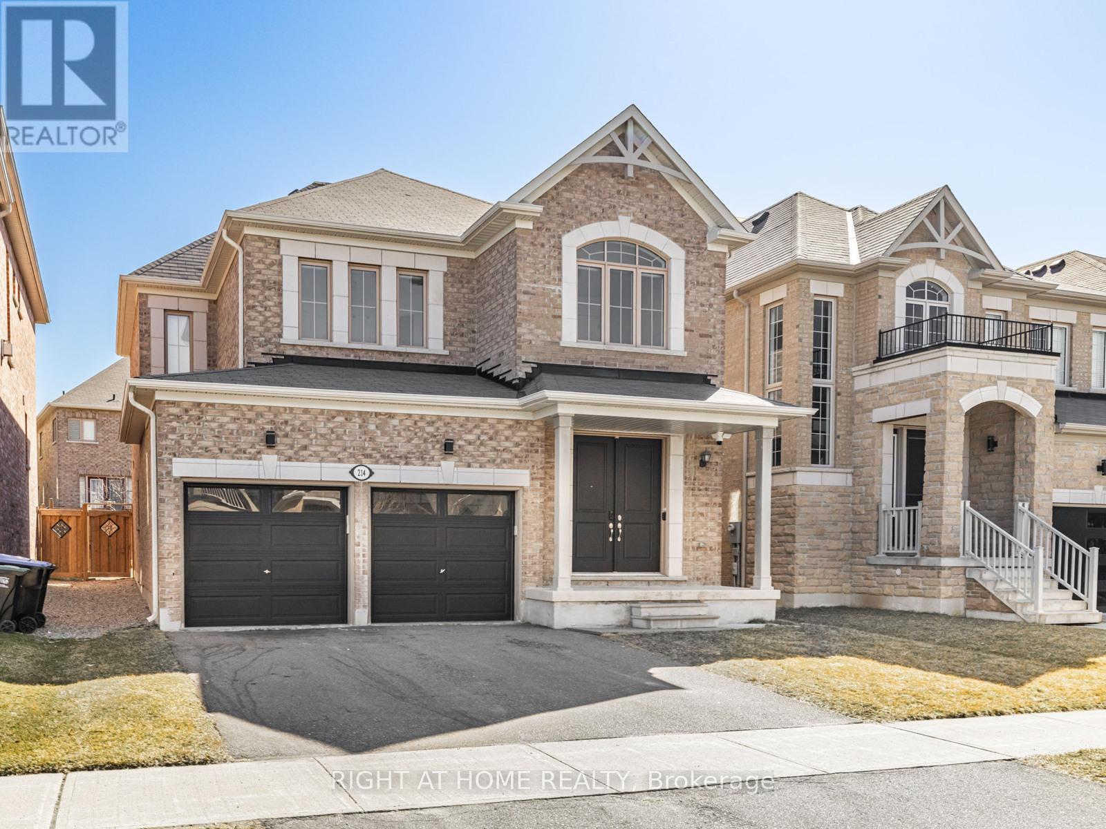 












214 STEVENSON CRESCENT

,
Bradford West Gwillimbury (Bradford),




Ontario
L3Z0T1

