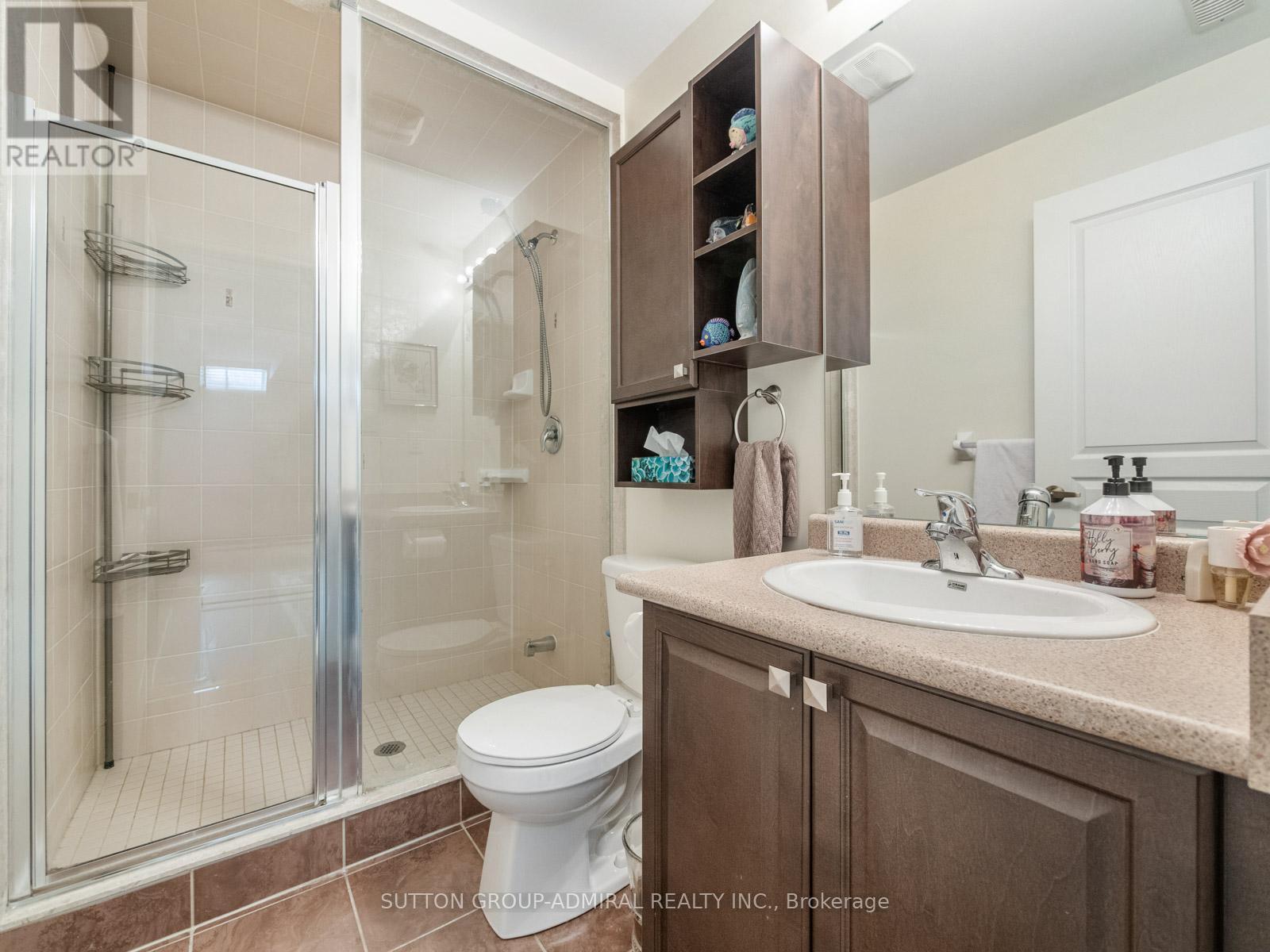 












8 LITTLE HANNAH LANE

,
Vaughan (Patterson),




Ontario
L6A0E3

