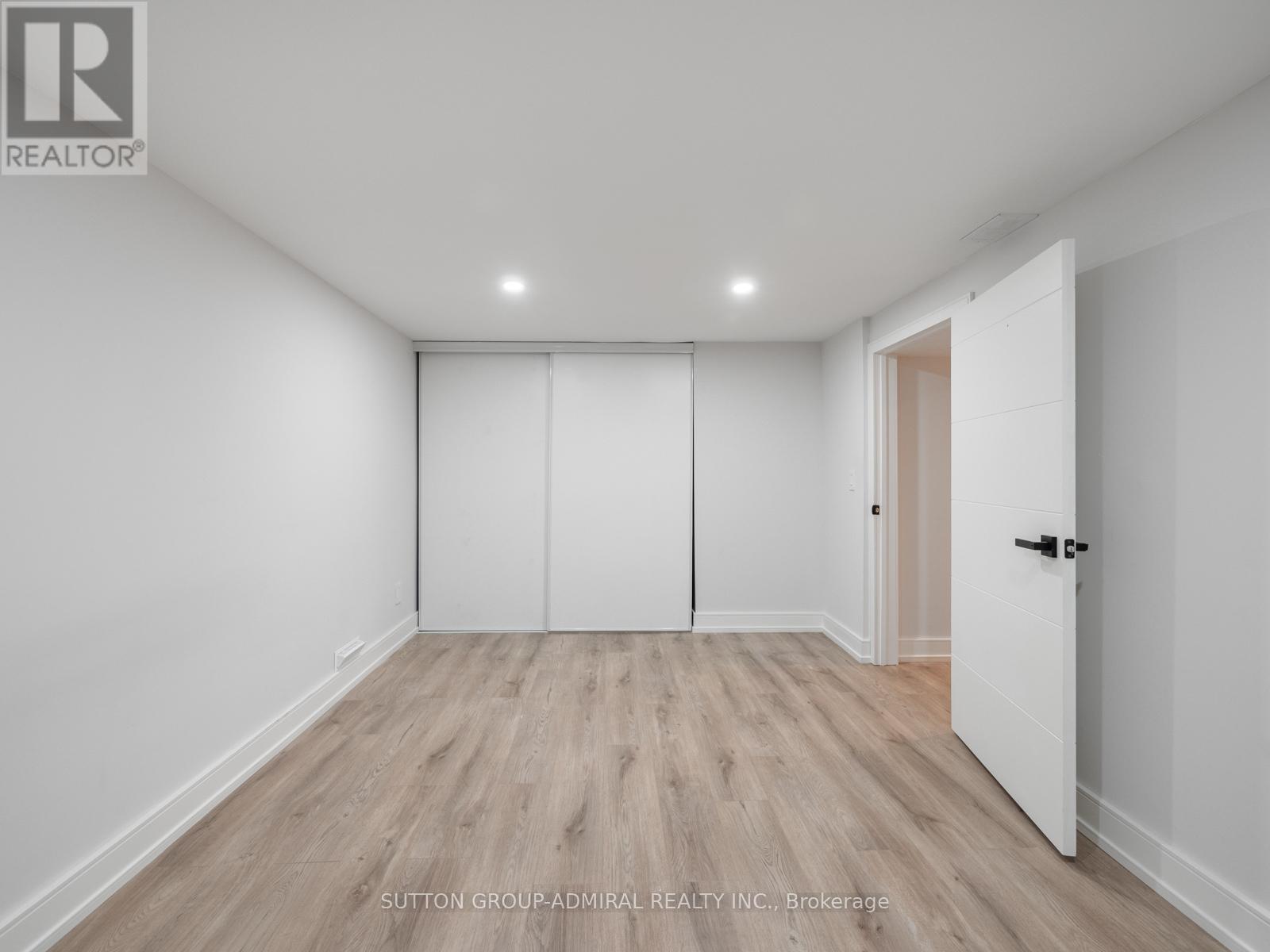 












97 GOLF LINKS DRIVE

,
Aurora (Aurora Highlands),




Ontario
L4G3V4

