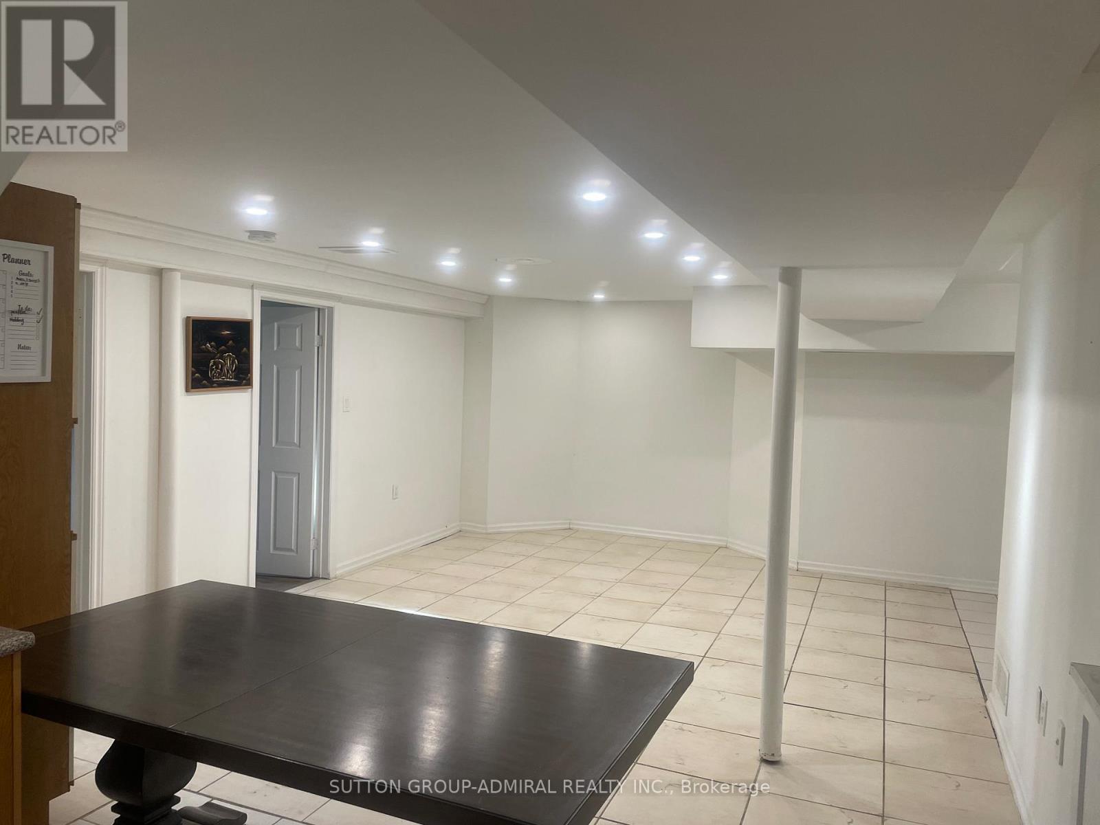 












(LOWER-LEVEL) - 97 CARRINGTON DRIVE

,
Richmond Hill (Mill Pond),




Ontario
L4C7X8

