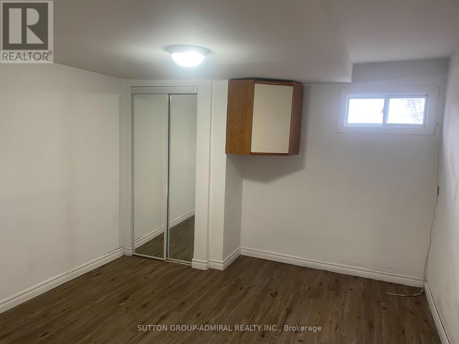 












(LOWER-LEVEL) - 97 CARRINGTON DRIVE

,
Richmond Hill (Mill Pond),




Ontario
L4C7X8

