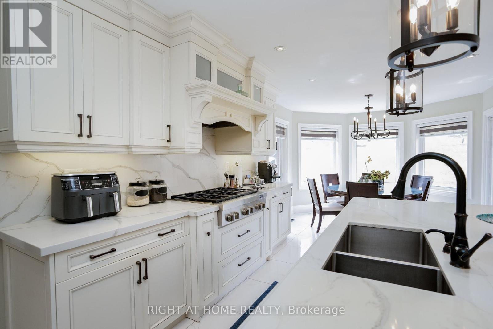












48 VAUGHAN MILLS ROAD N

,
Vaughan (Elder Mills),




Ontario
L4H1C8


