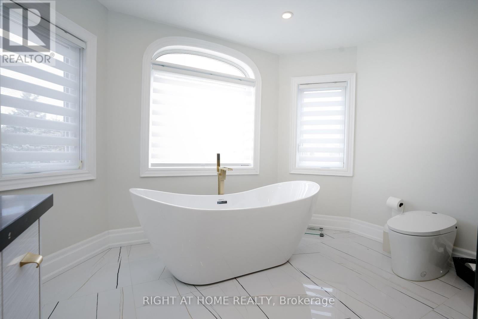 












48 VAUGHAN MILLS ROAD N

,
Vaughan (Elder Mills),




Ontario
L4H1C8

