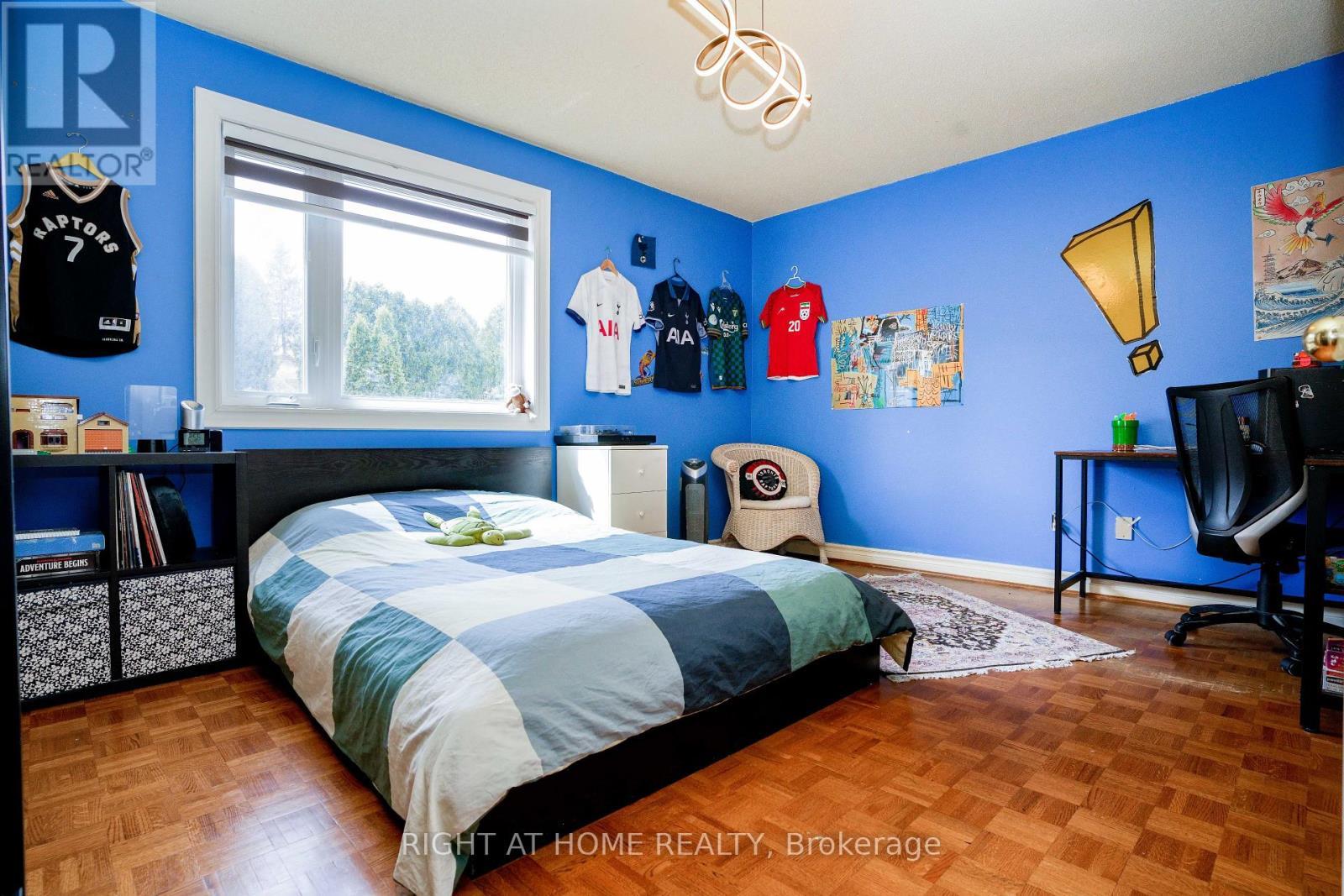 












48 VAUGHAN MILLS ROAD N

,
Vaughan (Elder Mills),




Ontario
L4H1C8

