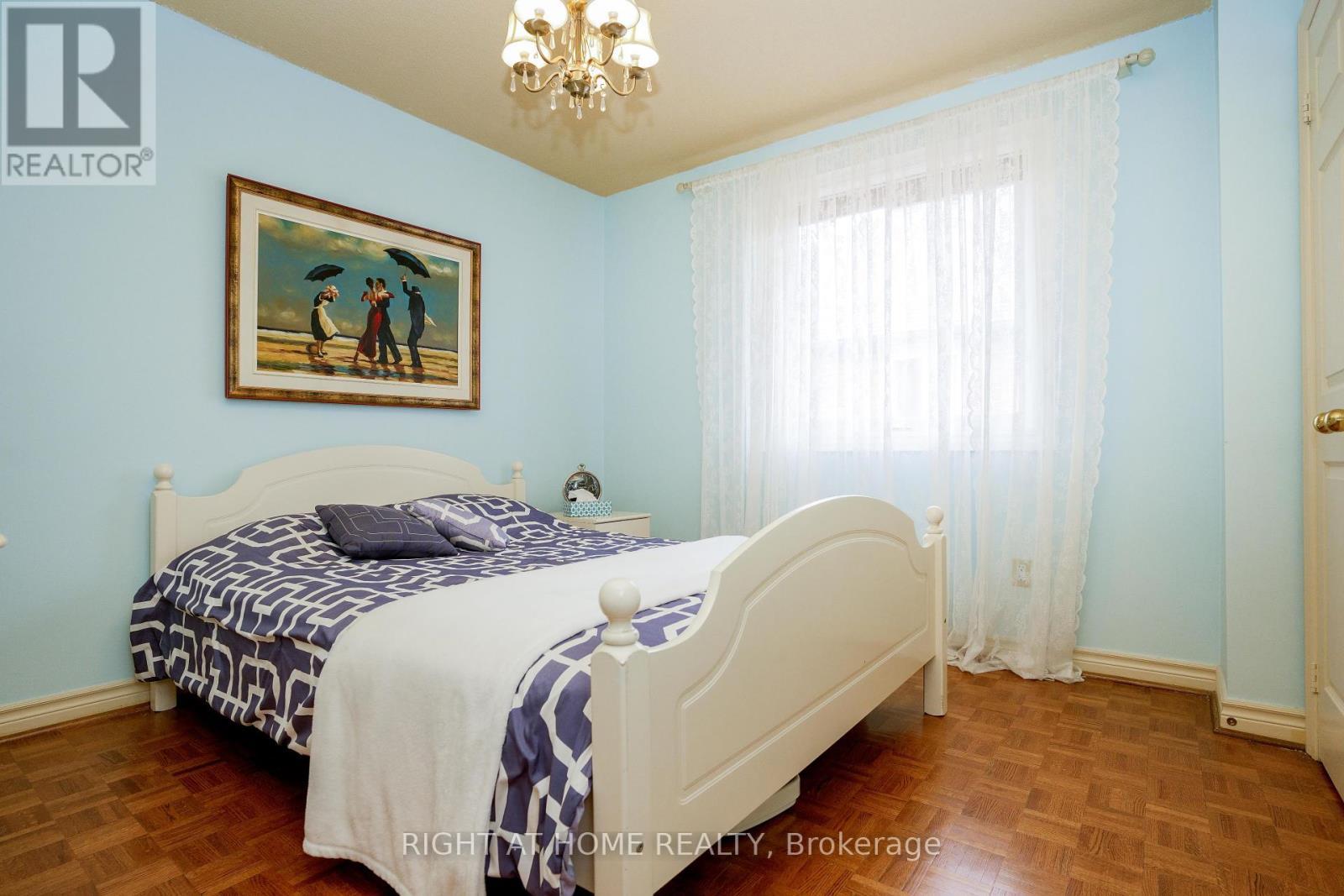 












48 VAUGHAN MILLS ROAD N

,
Vaughan (Elder Mills),




Ontario
L4H1C8

