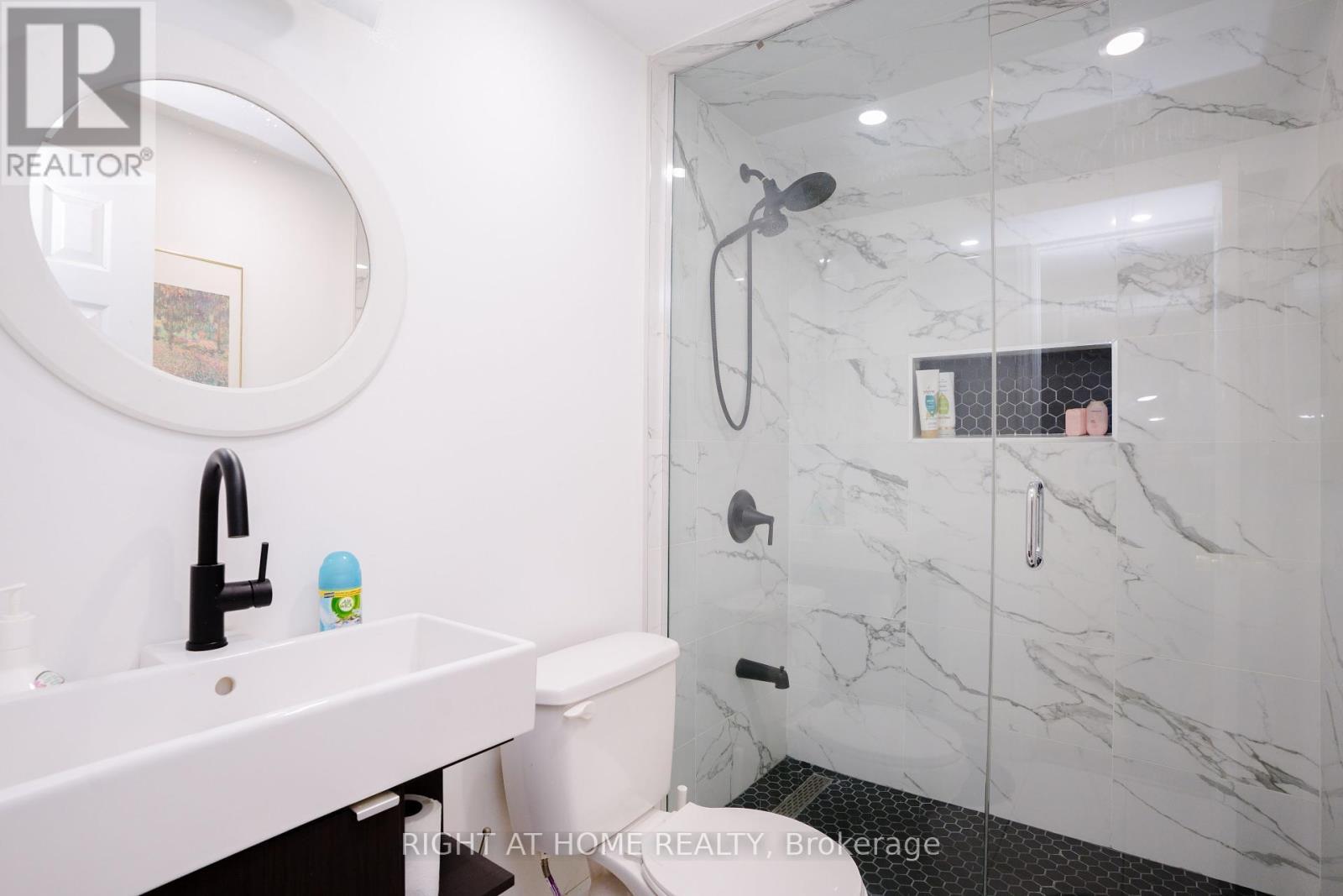 












48 VAUGHAN MILLS ROAD N

,
Vaughan (Elder Mills),




Ontario
L4H1C8

