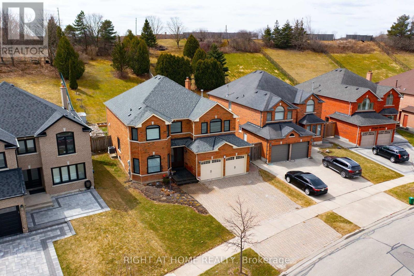 












48 VAUGHAN MILLS ROAD N

,
Vaughan (Elder Mills),




Ontario
L4H1C8

