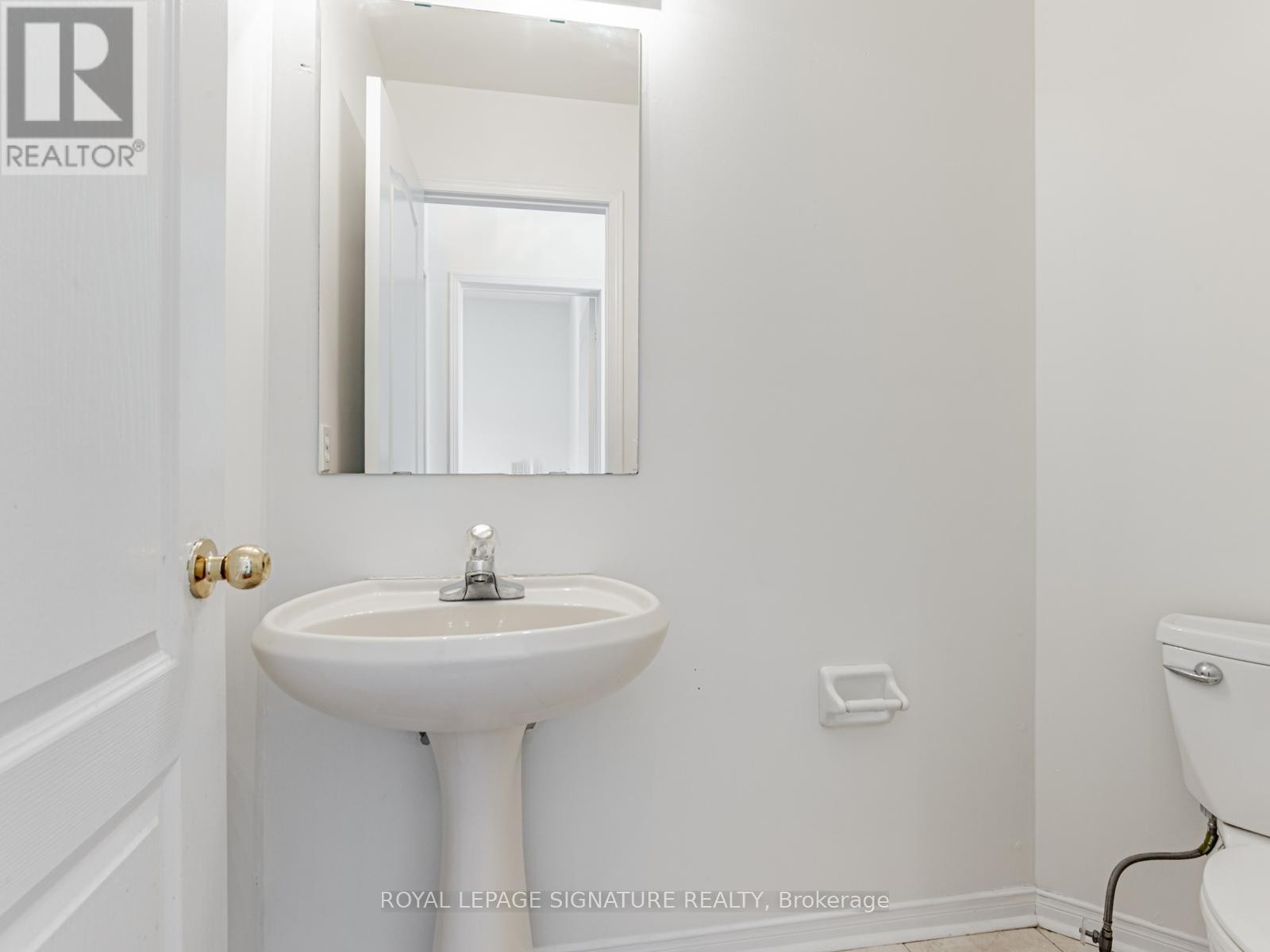 












33 BILBERRY CRESCENT

,
Richmond Hill (Rouge Woods),




Ontario
L4S2M4

