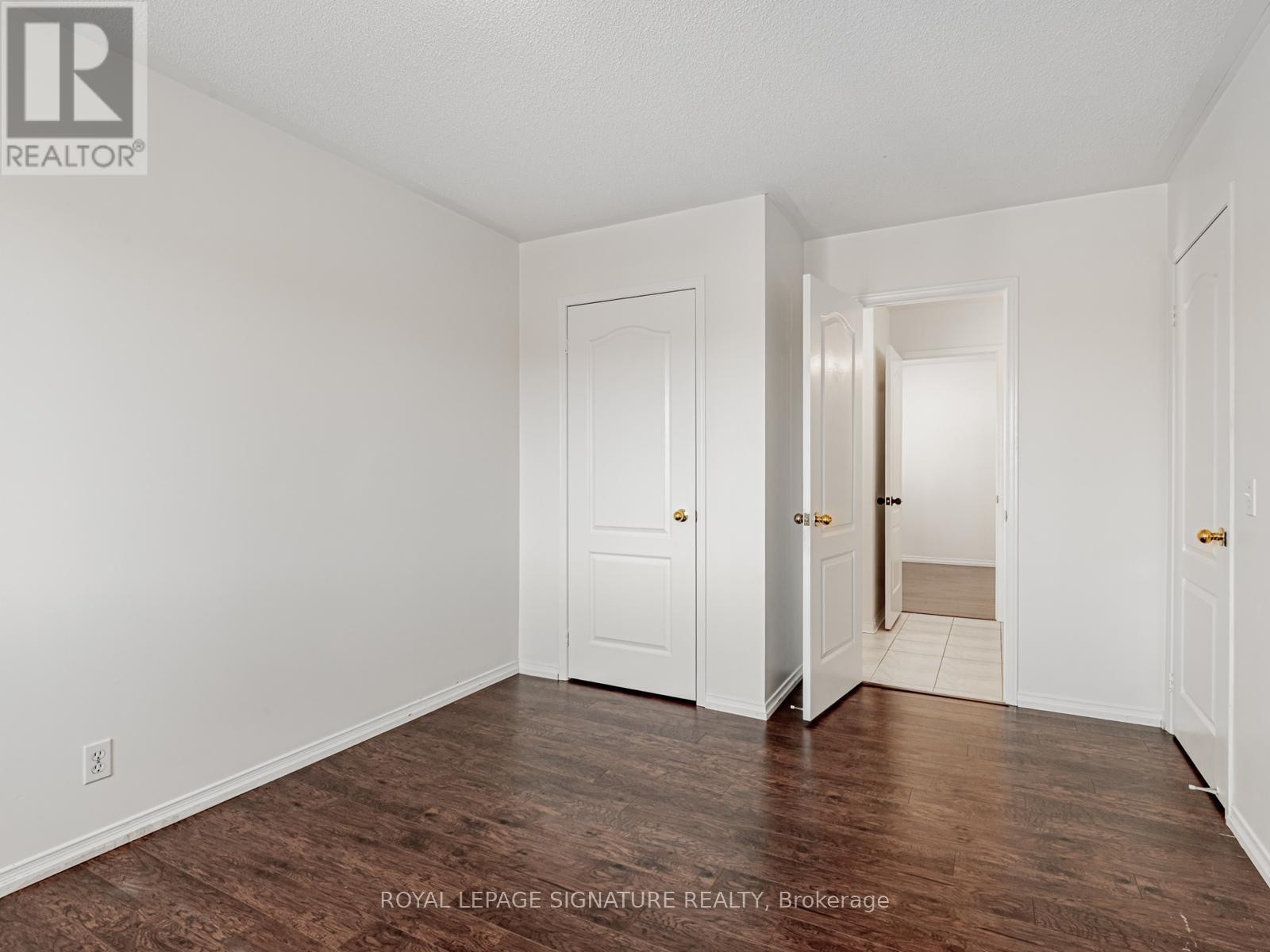 












33 BILBERRY CRESCENT

,
Richmond Hill (Rouge Woods),




Ontario
L4S2M4

