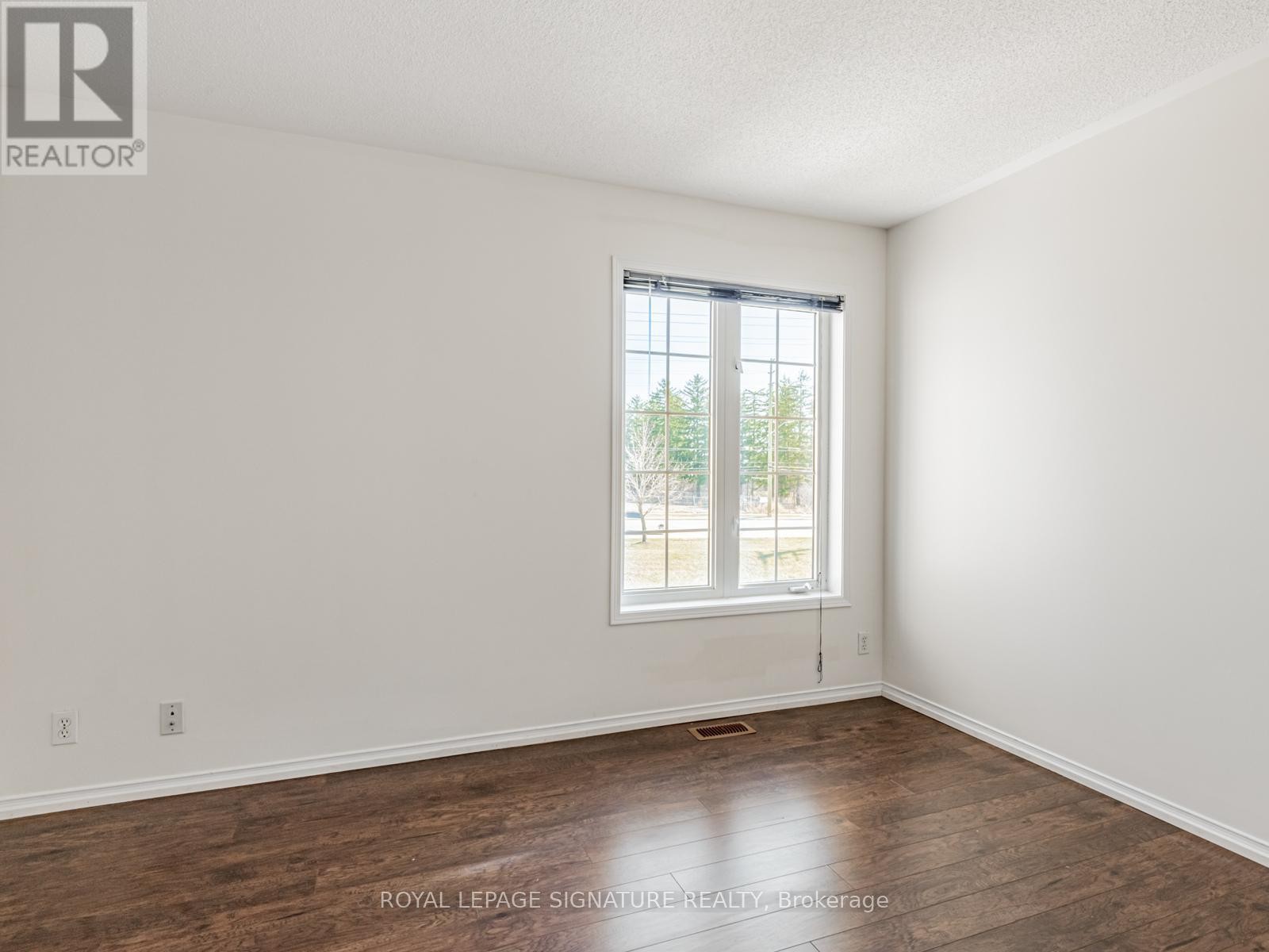 












33 BILBERRY CRESCENT

,
Richmond Hill (Rouge Woods),




Ontario
L4S2M4

