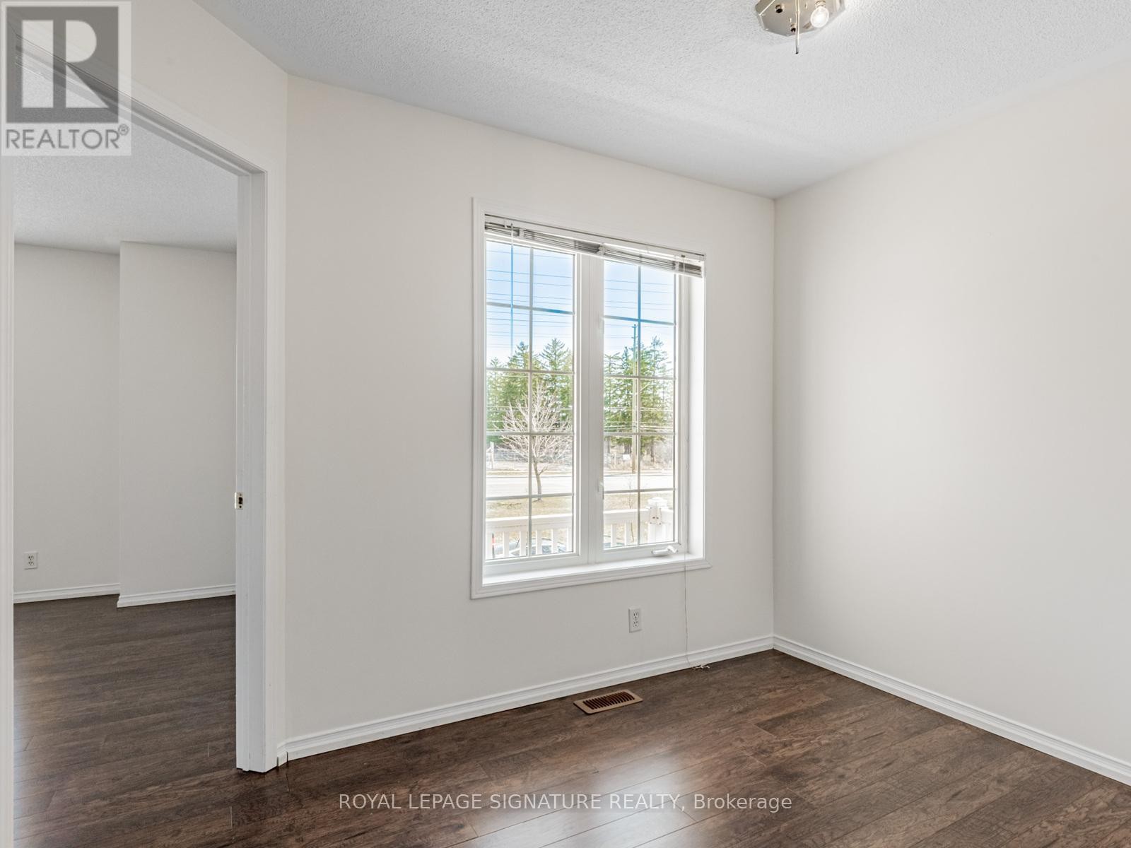 












33 BILBERRY CRESCENT

,
Richmond Hill (Rouge Woods),




Ontario
L4S2M4

