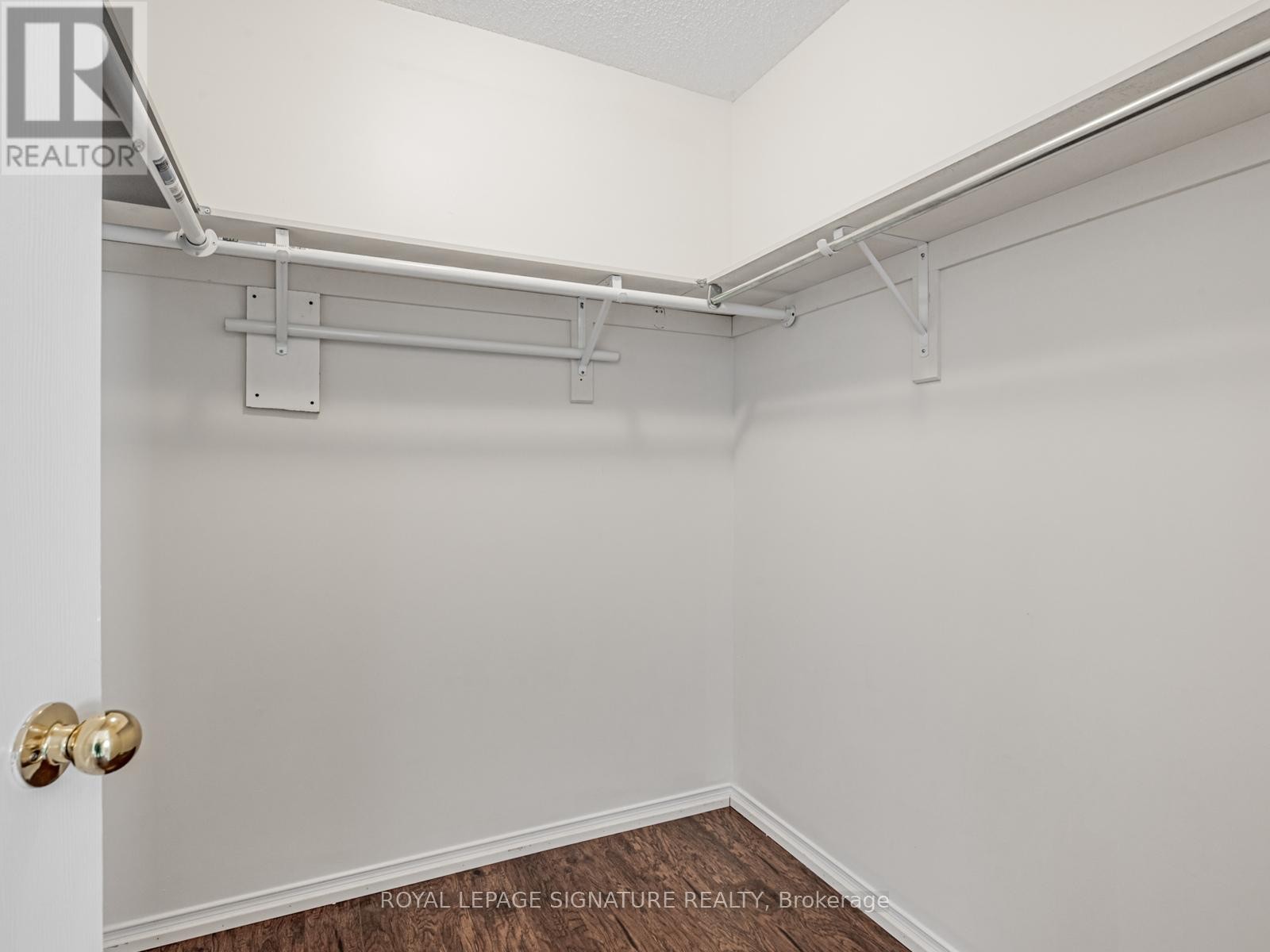 












33 BILBERRY CRESCENT

,
Richmond Hill (Rouge Woods),




Ontario
L4S2M4

