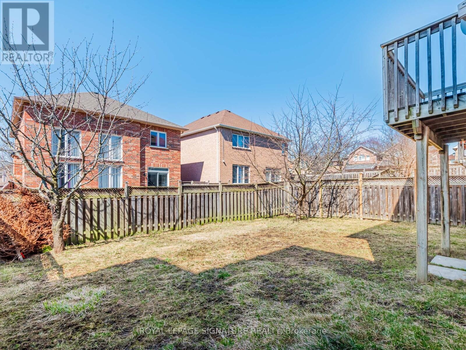 












33 BILBERRY CRESCENT

,
Richmond Hill (Rouge Woods),




Ontario
L4S2M4

