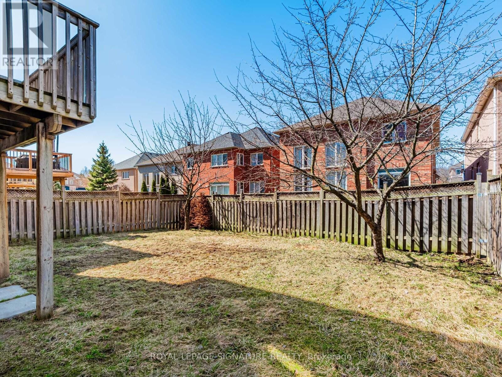 












33 BILBERRY CRESCENT

,
Richmond Hill (Rouge Woods),




Ontario
L4S2M4

