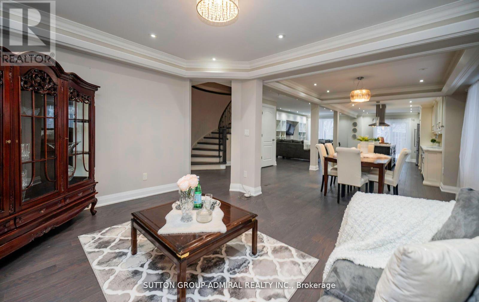 












29 ROXBOROUGH LANE

,
Vaughan (Uplands),




Ontario
L4J4T1


