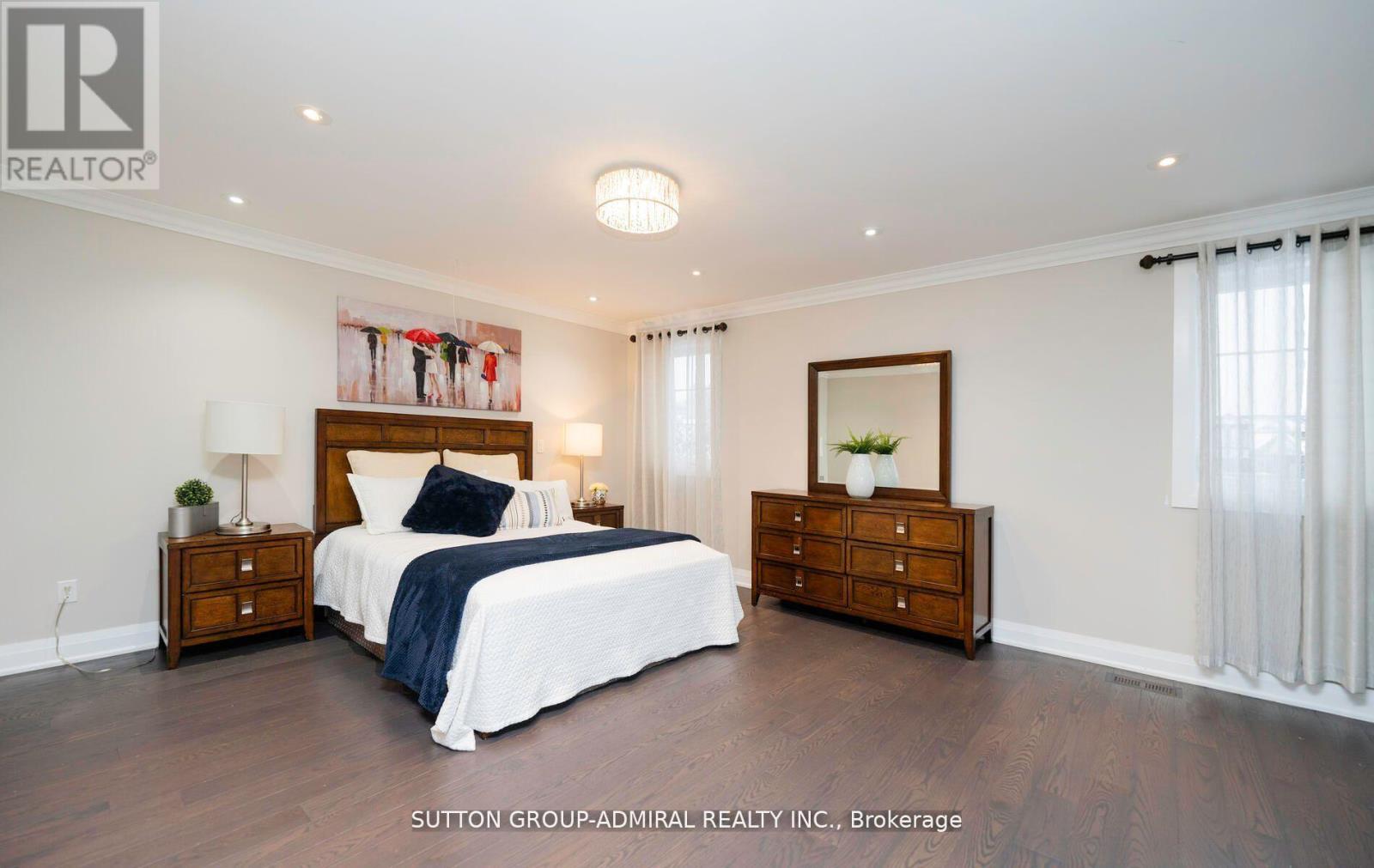 












29 ROXBOROUGH LANE

,
Vaughan (Uplands),




Ontario
L4J4T1


