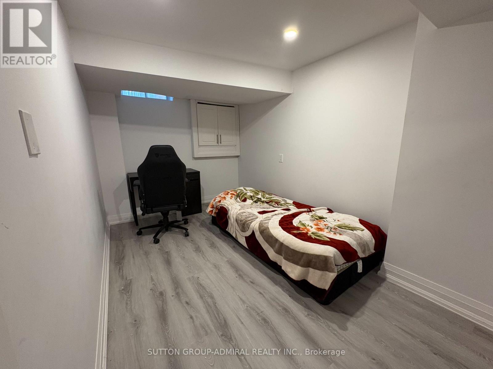












29 ROXBOROUGH LANE

,
Vaughan (Uplands),




Ontario
L4J4T1

