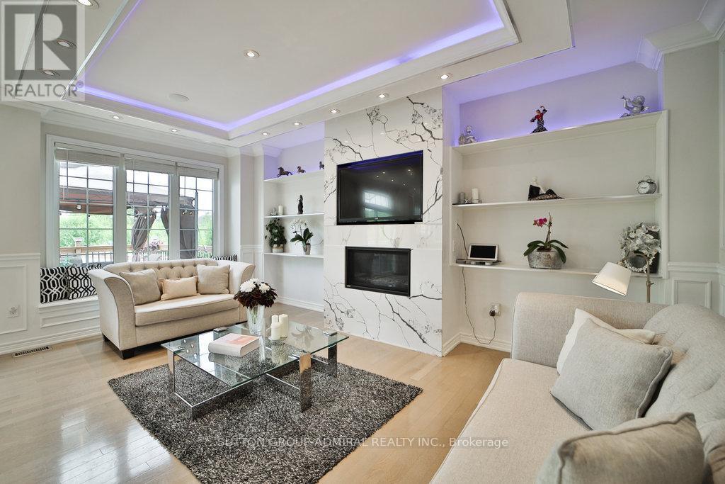 












15 JOCADA COURT

,
Richmond Hill (Oak Ridges),




Ontario
L4E0Z5

