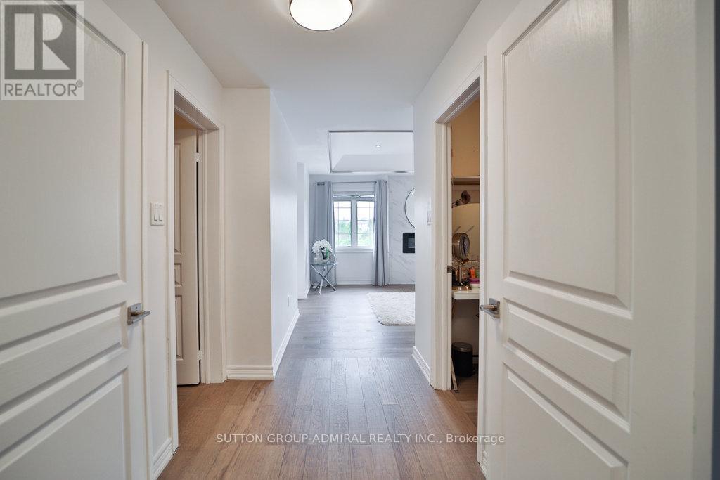 












15 JOCADA COURT

,
Richmond Hill (Oak Ridges),




Ontario
L4E0Z5

