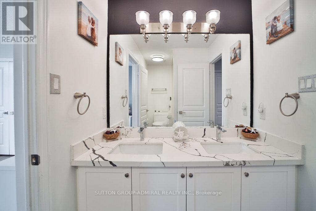 












15 JOCADA COURT

,
Richmond Hill (Oak Ridges),




Ontario
L4E0Z5

