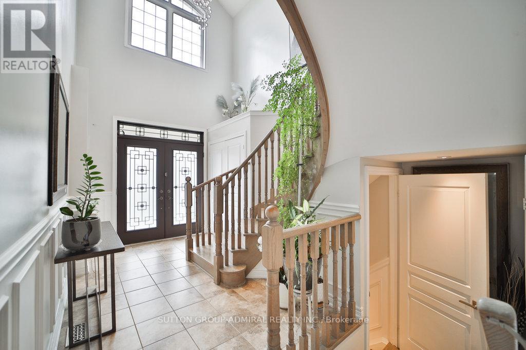 












15 JOCADA COURT

,
Richmond Hill (Oak Ridges),




Ontario
L4E0Z5

